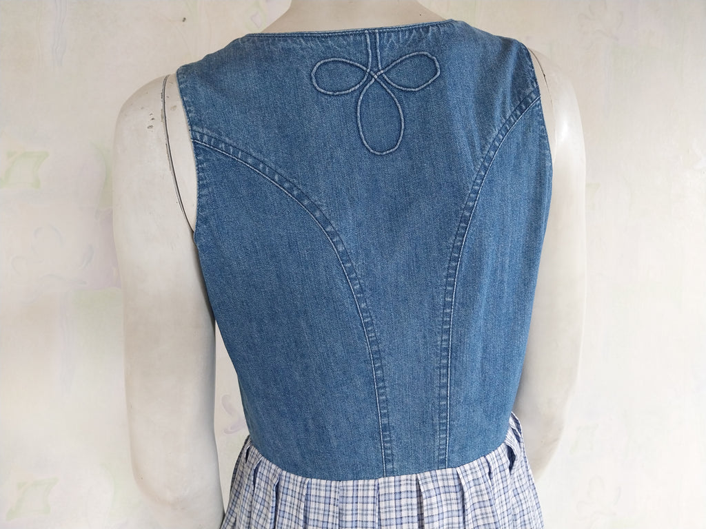 Vintage Austrian Dirndl Dress — Salzburger Trachtenecht