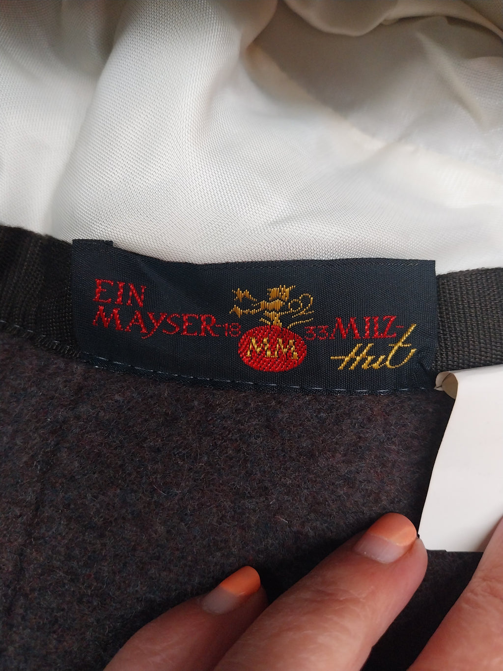 Mayser brand label inside the hat