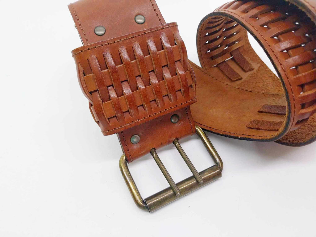 Vintage Wide Leather Belt – Roccobarocco Italy, Woven Detail & Double Prong Buckle