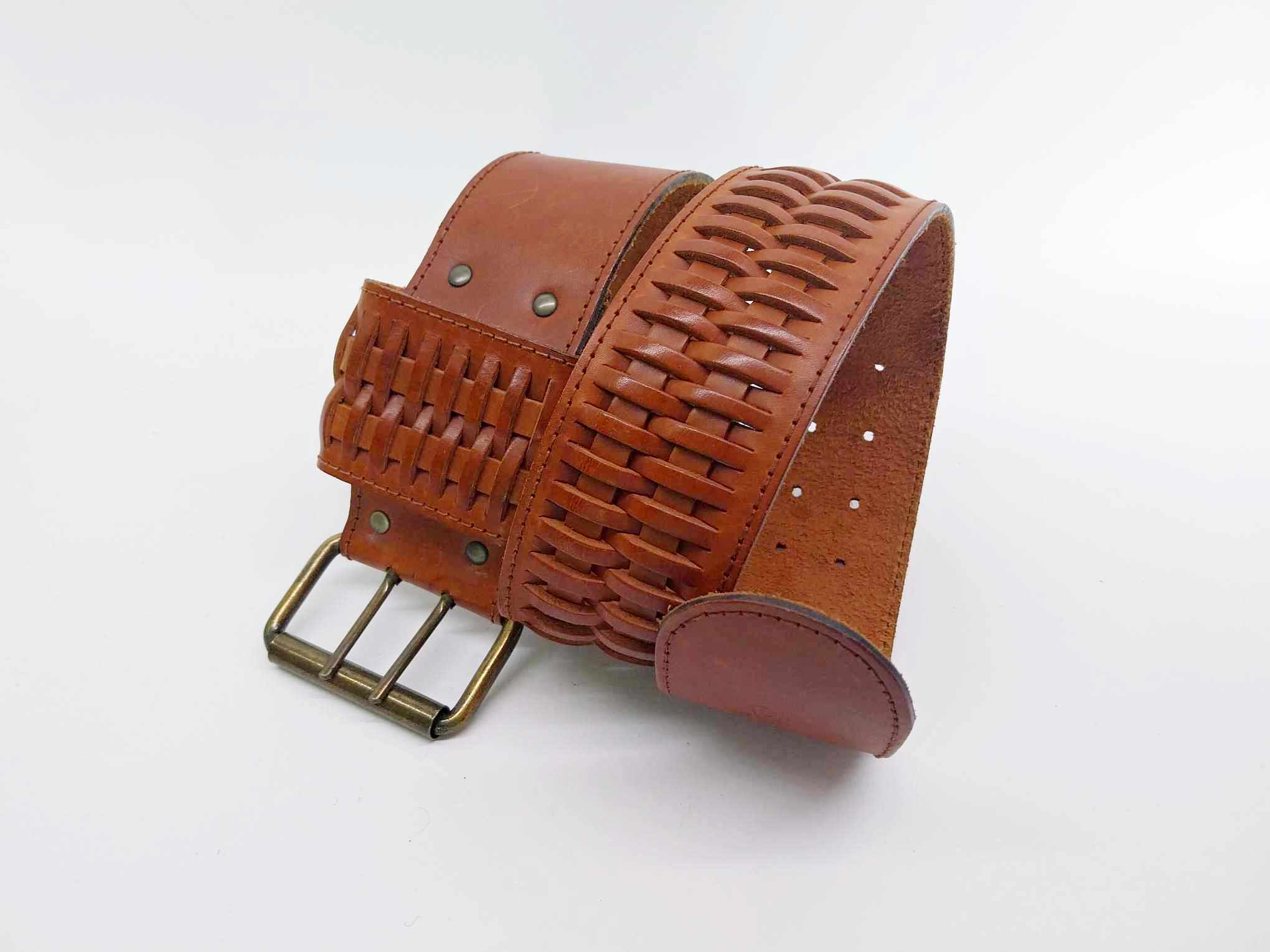 Vintage Wide Leather Belt – Roccobarocco Italy, Woven Detail & Double Prong Buckle