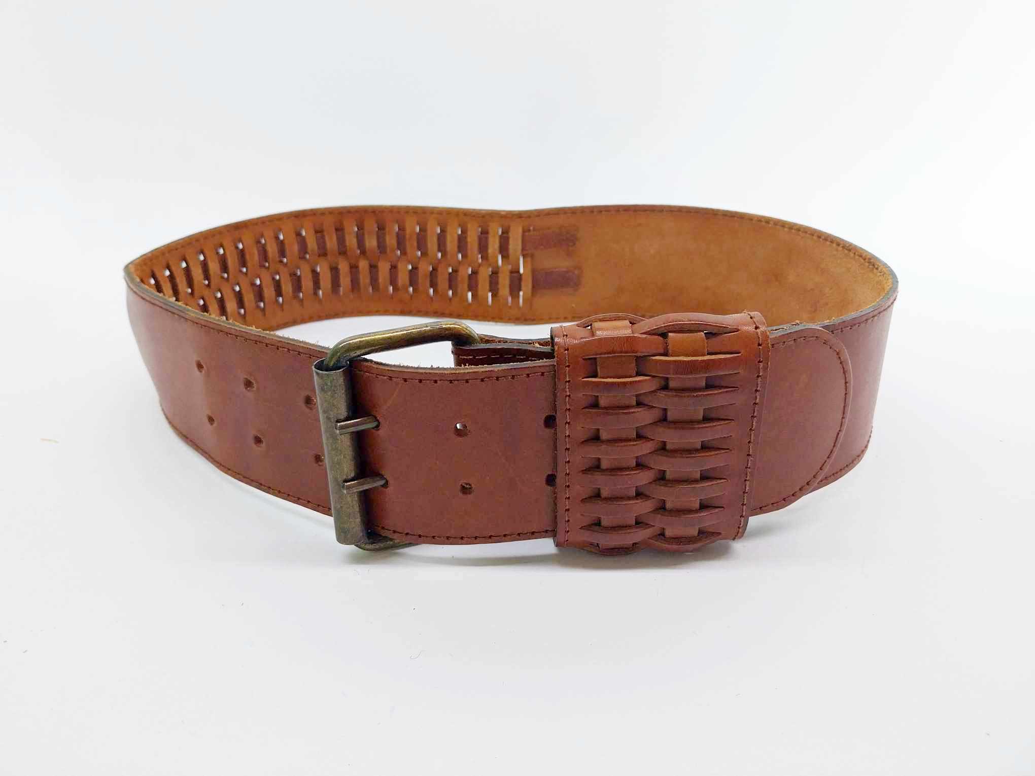 Vintage Wide Leather Belt – Roccobarocco Italy, Woven Detail & Double Prong Buckle