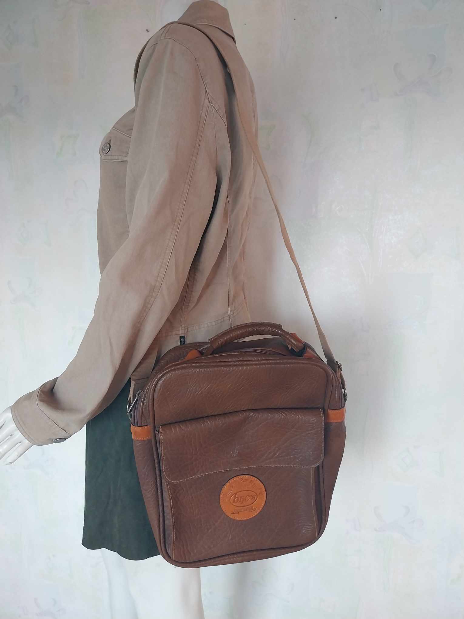 Vintage Bric's Italian Unisex Shoulder Bag – Brown Crossbody, Made in Italy