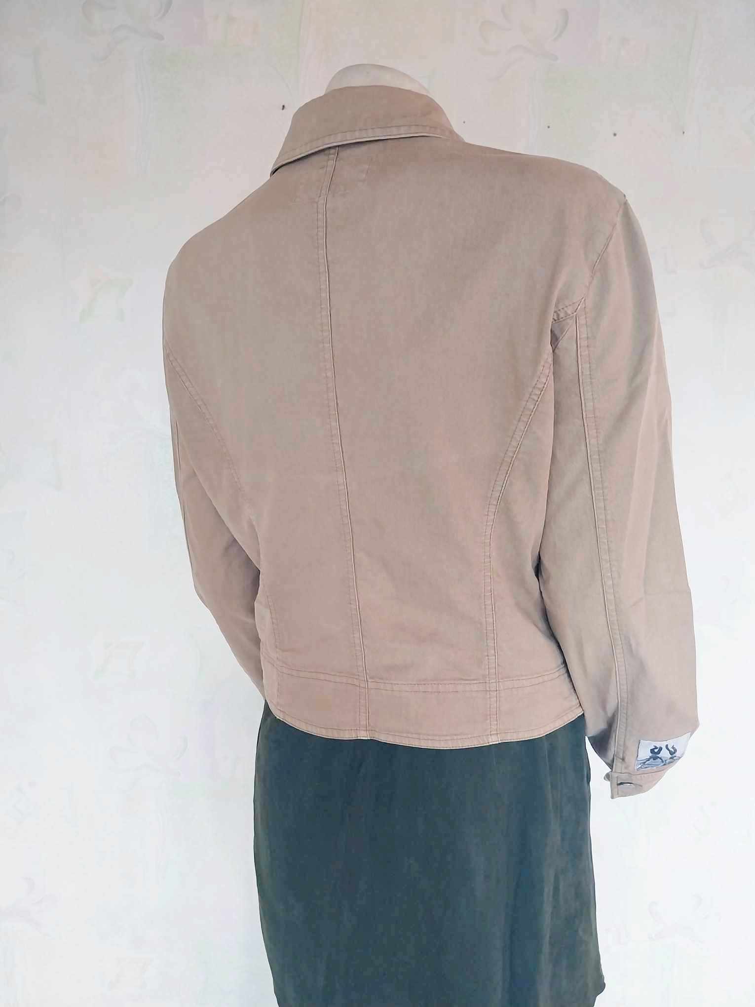 Armani Jeans Women's Jacket — Taupe Cotton, Vintage