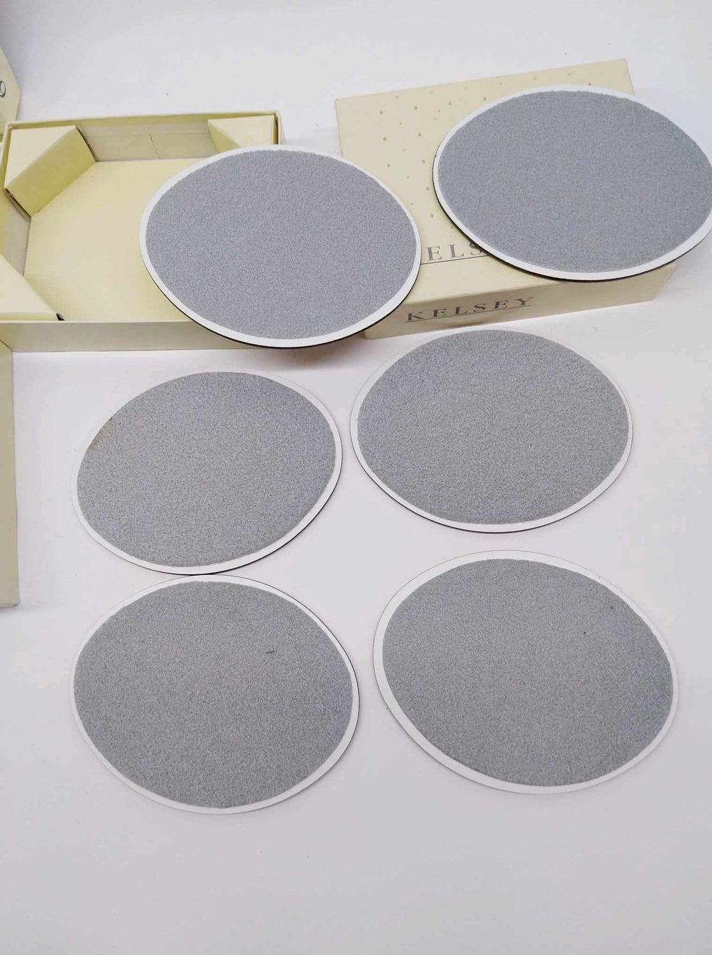 Kelsey Victorian Garden – Set of 12 Melamine Place Mats (6 Large + 6 Small)
