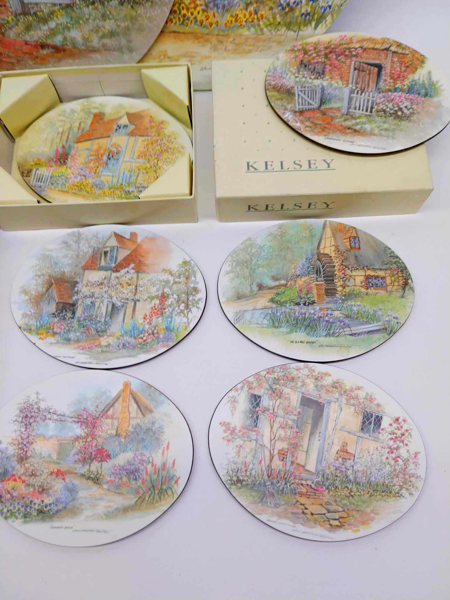 Kelsey Victorian Garden – Set of 12 Melamine Place Mats (6 Large + 6 Small)