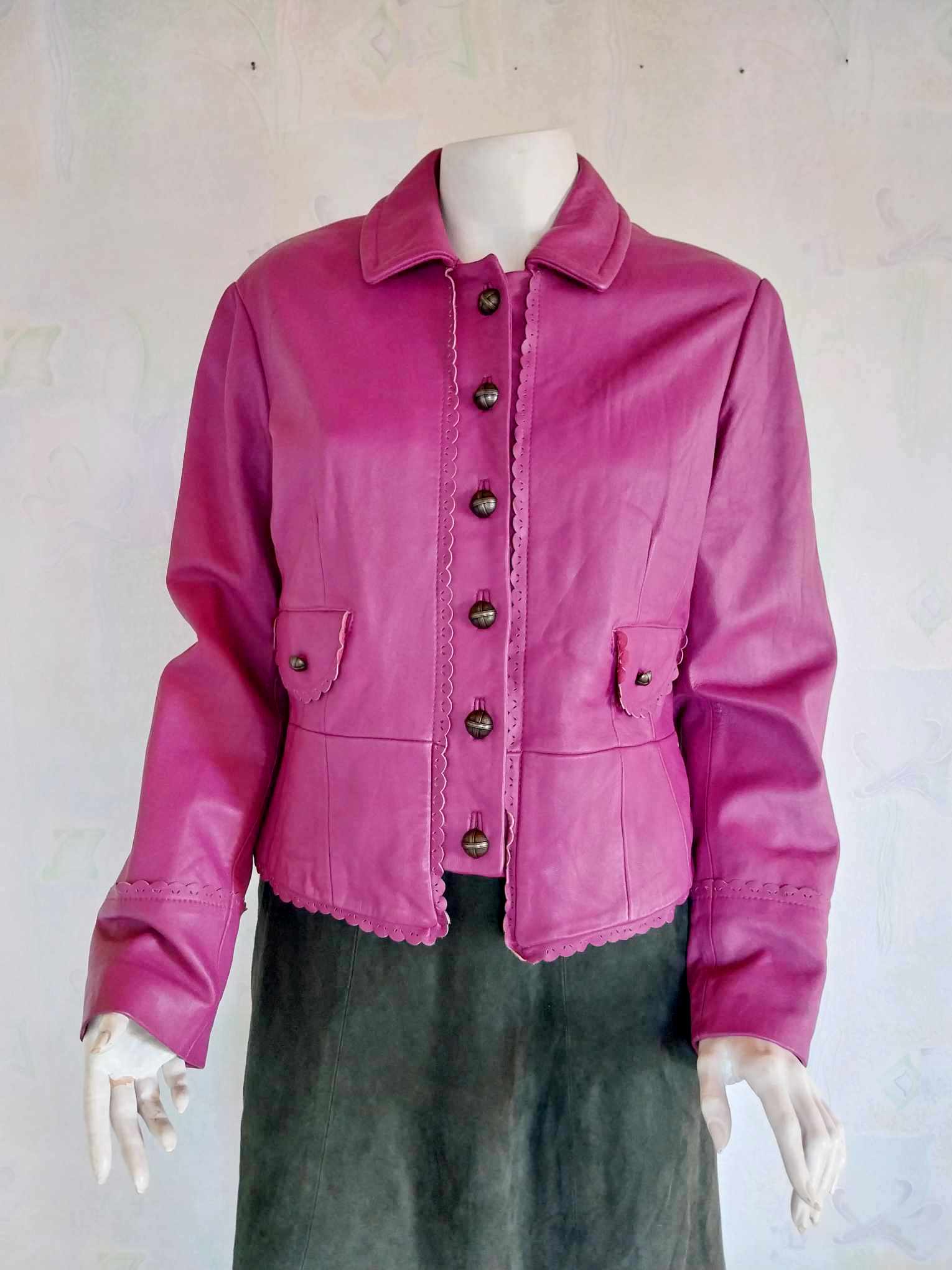 Unique vintage Tintoretto jacket in purple color made of genuine leather, size L