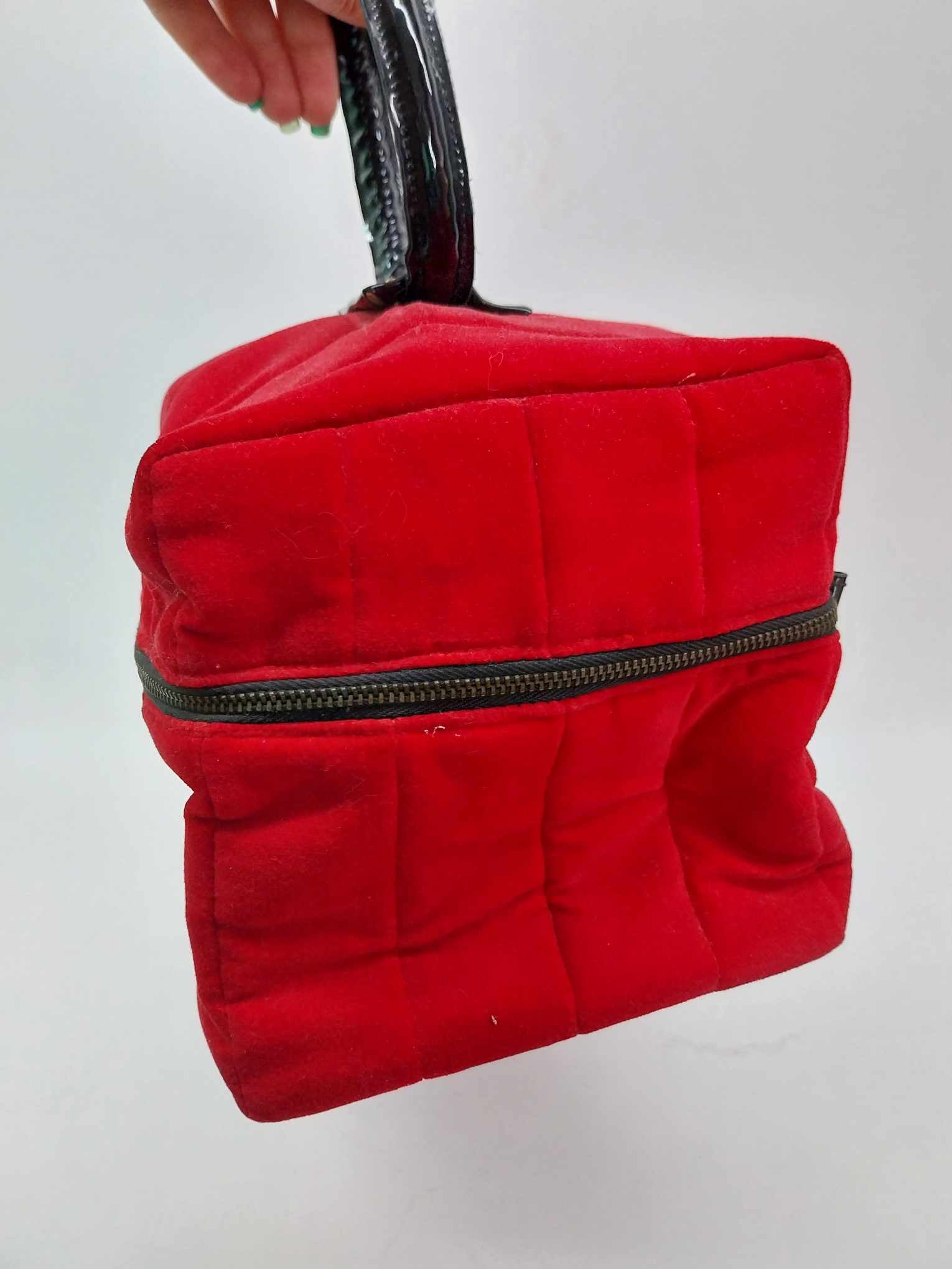 Vintage Red Velvet Box Bag – Retro Cosmetic Bag