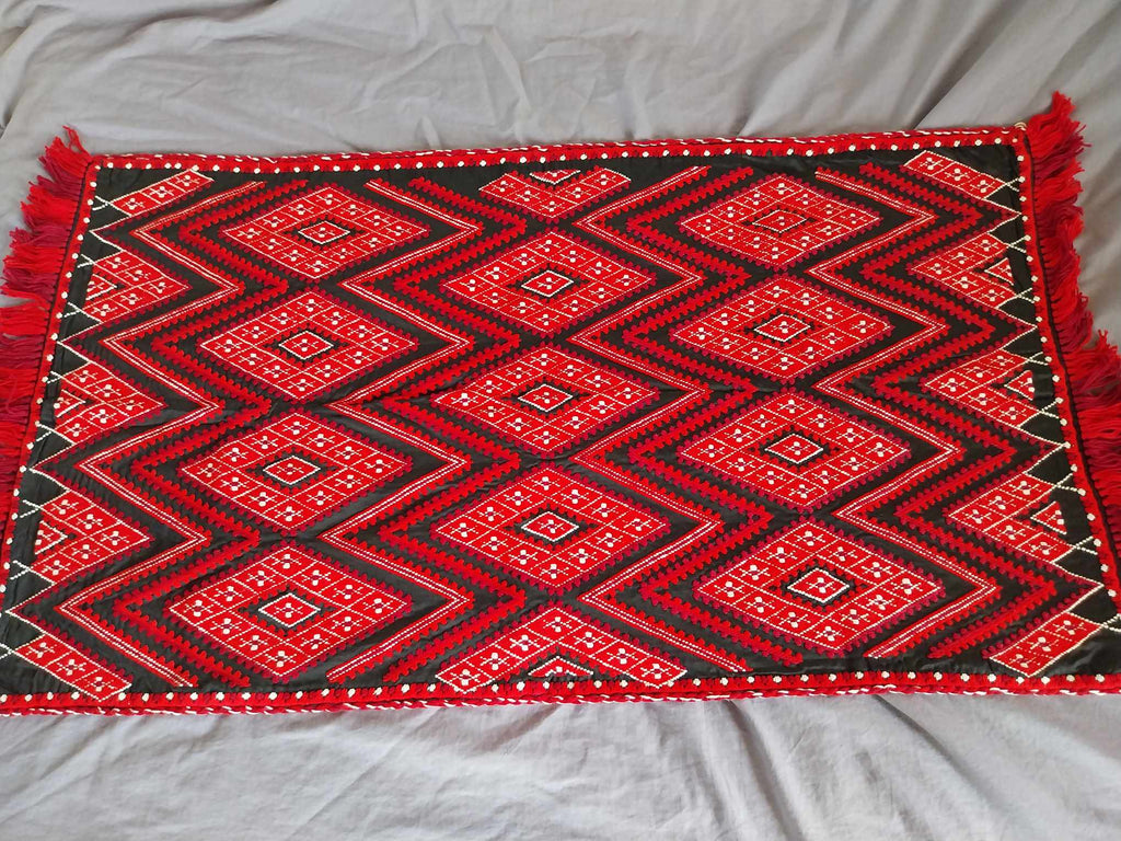Vintage Hand-Woven Balkan Wall Tapestry – Red & Black Diamond Geometric Pattern