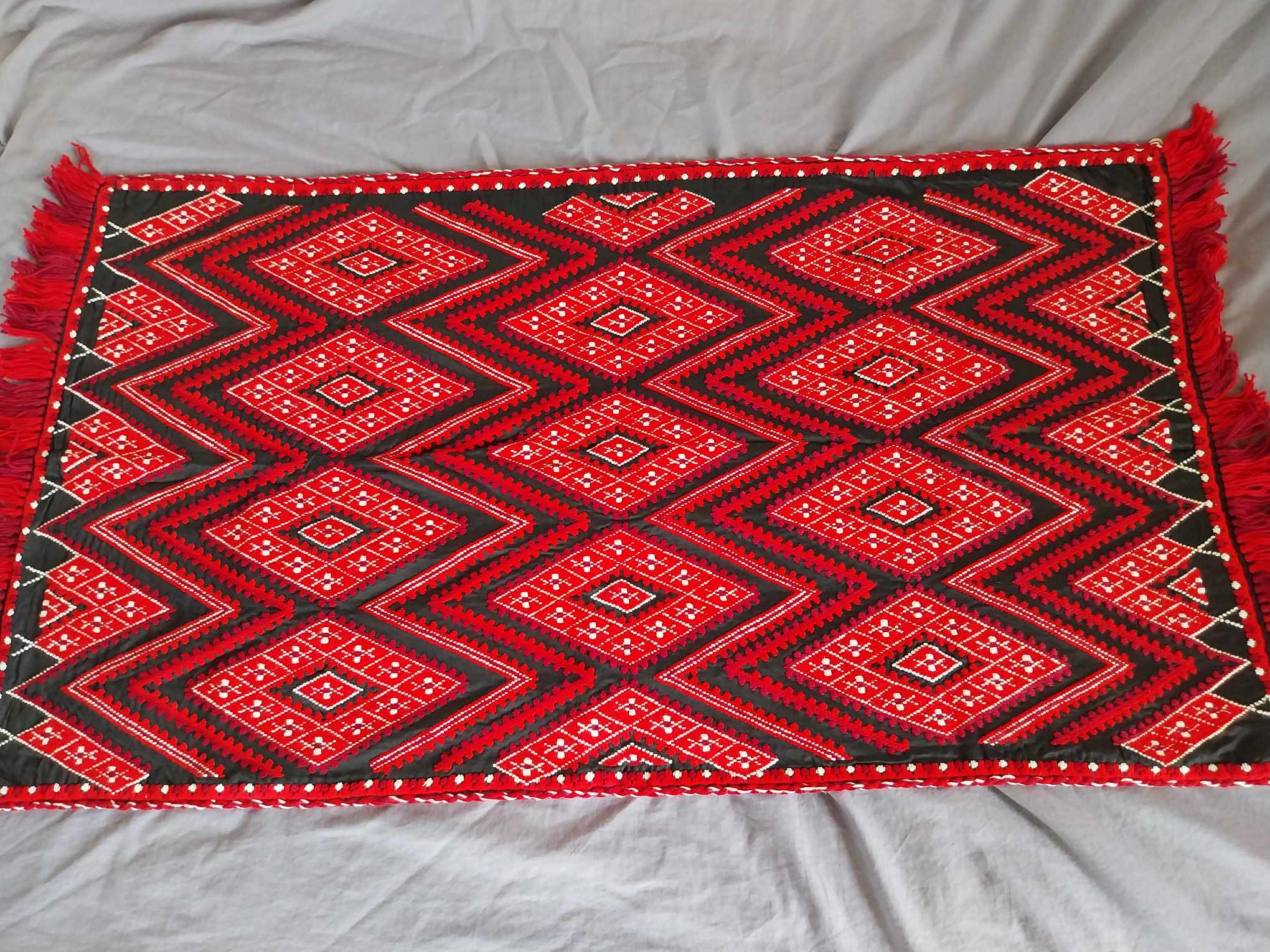 Vintage Hand-Woven Balkan Wall Tapestry – Red & Black Diamond Geometric Pattern