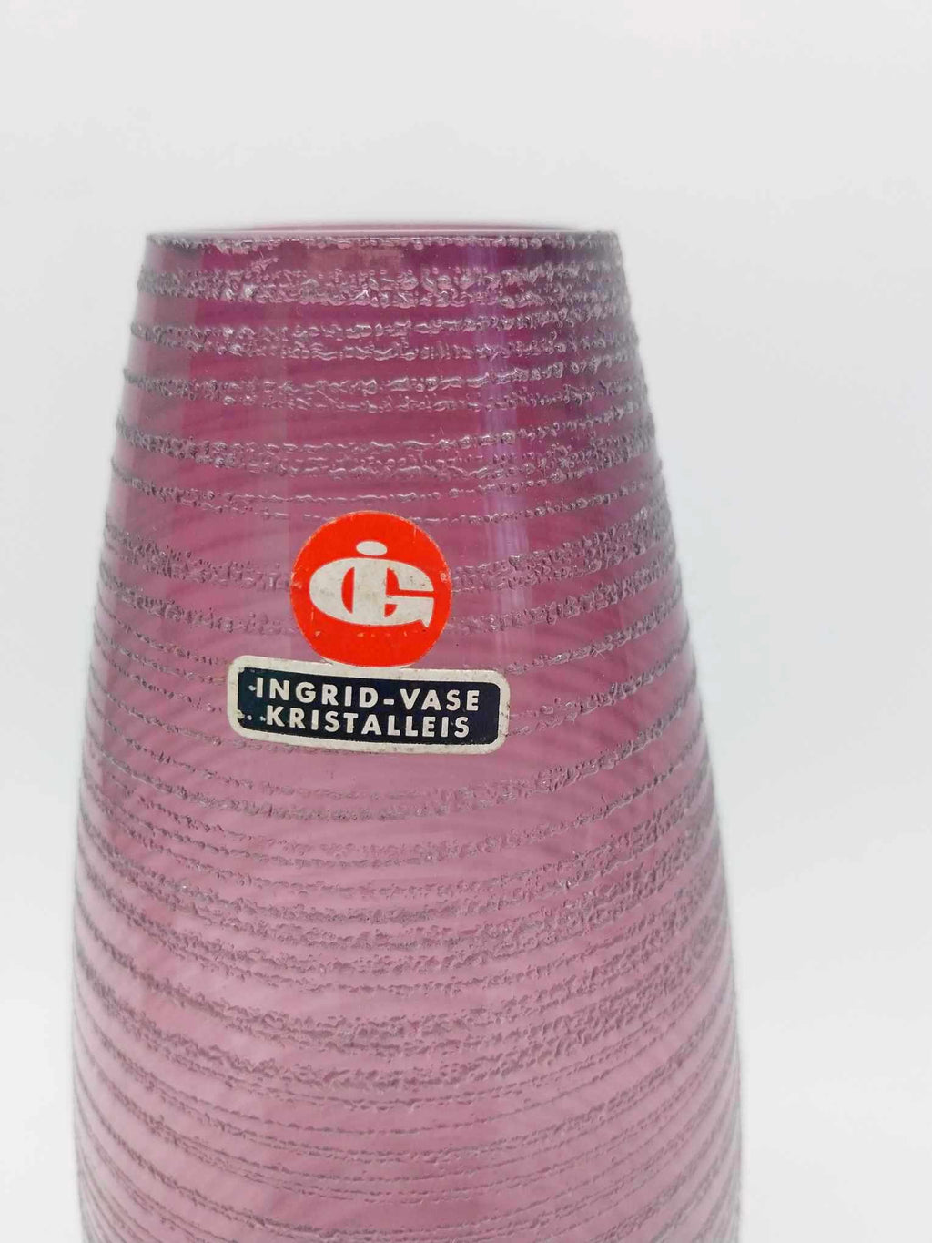 Vintage Ingrid Glas Kristalleis Vase — Amethyst Purple, West Germany
