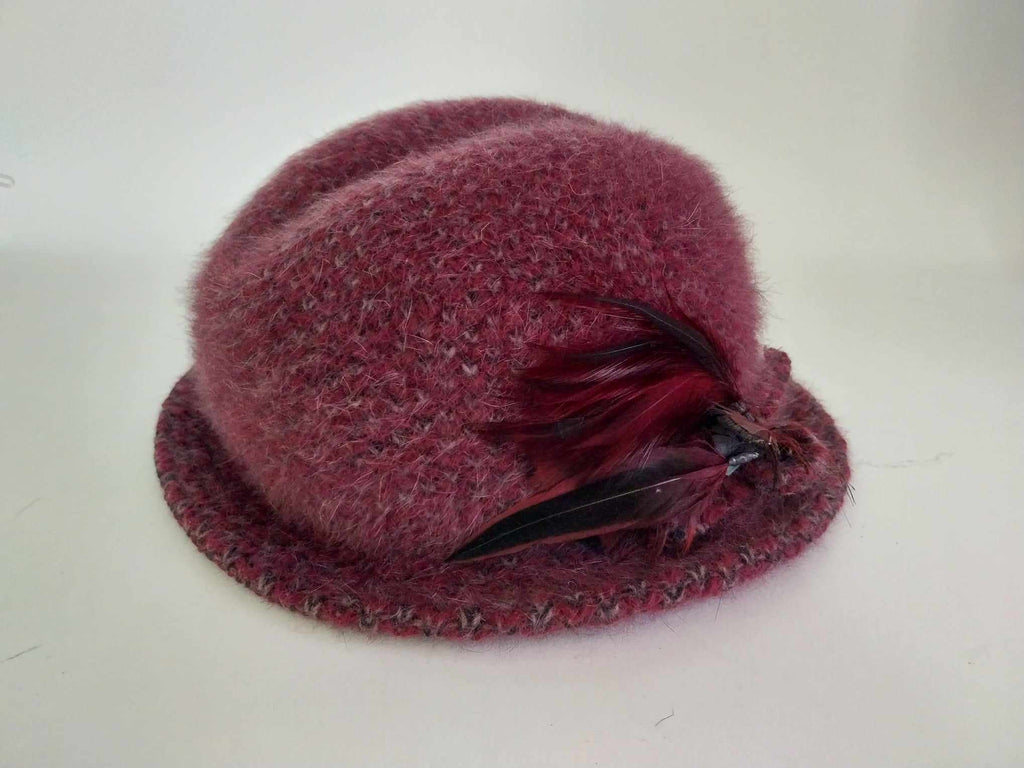 Vintage Purple Cloche Hat — Favorit Modell with Feather Detail