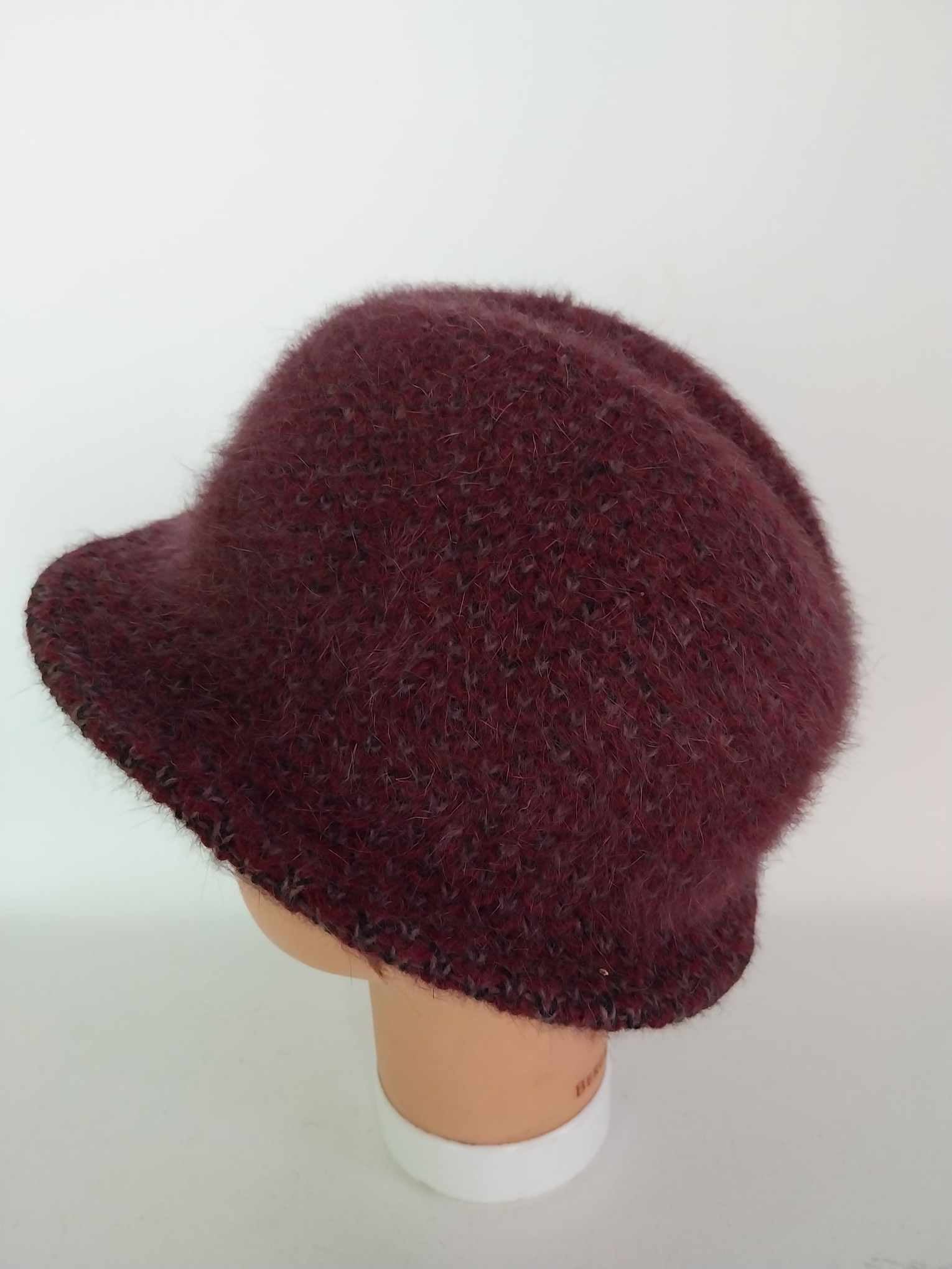 Vintage Purple Cloche Hat — Favorit Modell with Feather Detail