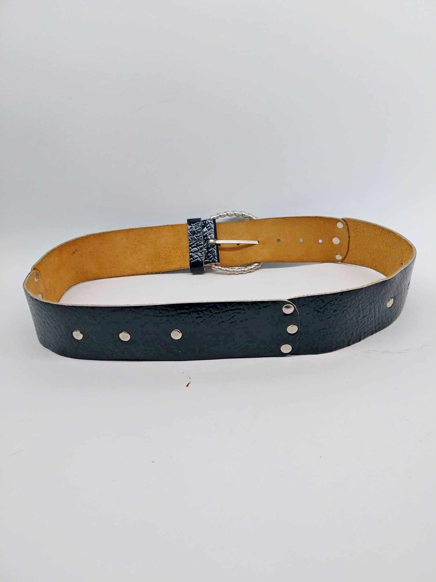 Vintage Black Patent Leather Belt – Twisted Oval Buckle & Silver Studs