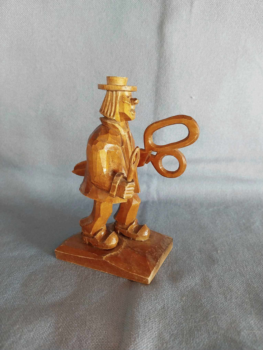 Vintage Hand-Carved Wooden Figure – Man with Scissors, Tailor Figurine, Art Sculpture