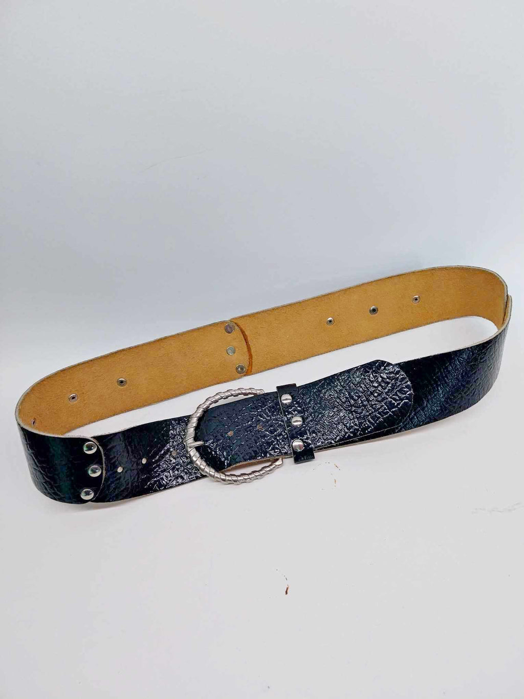 Vintage Black Patent Leather Belt – Twisted Oval Buckle & Silver Studs