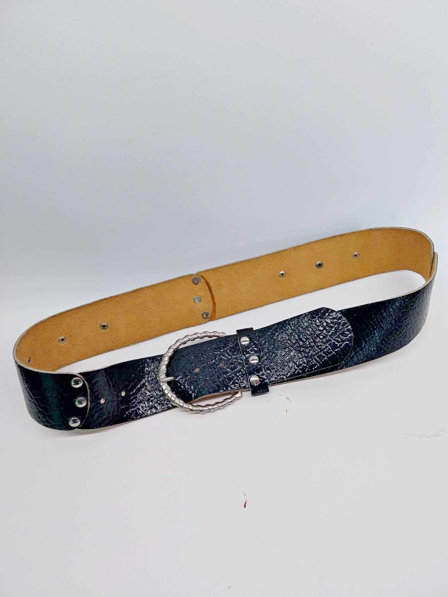 Vintage Black Patent Leather Belt – Twisted Oval Buckle & Silver Studs