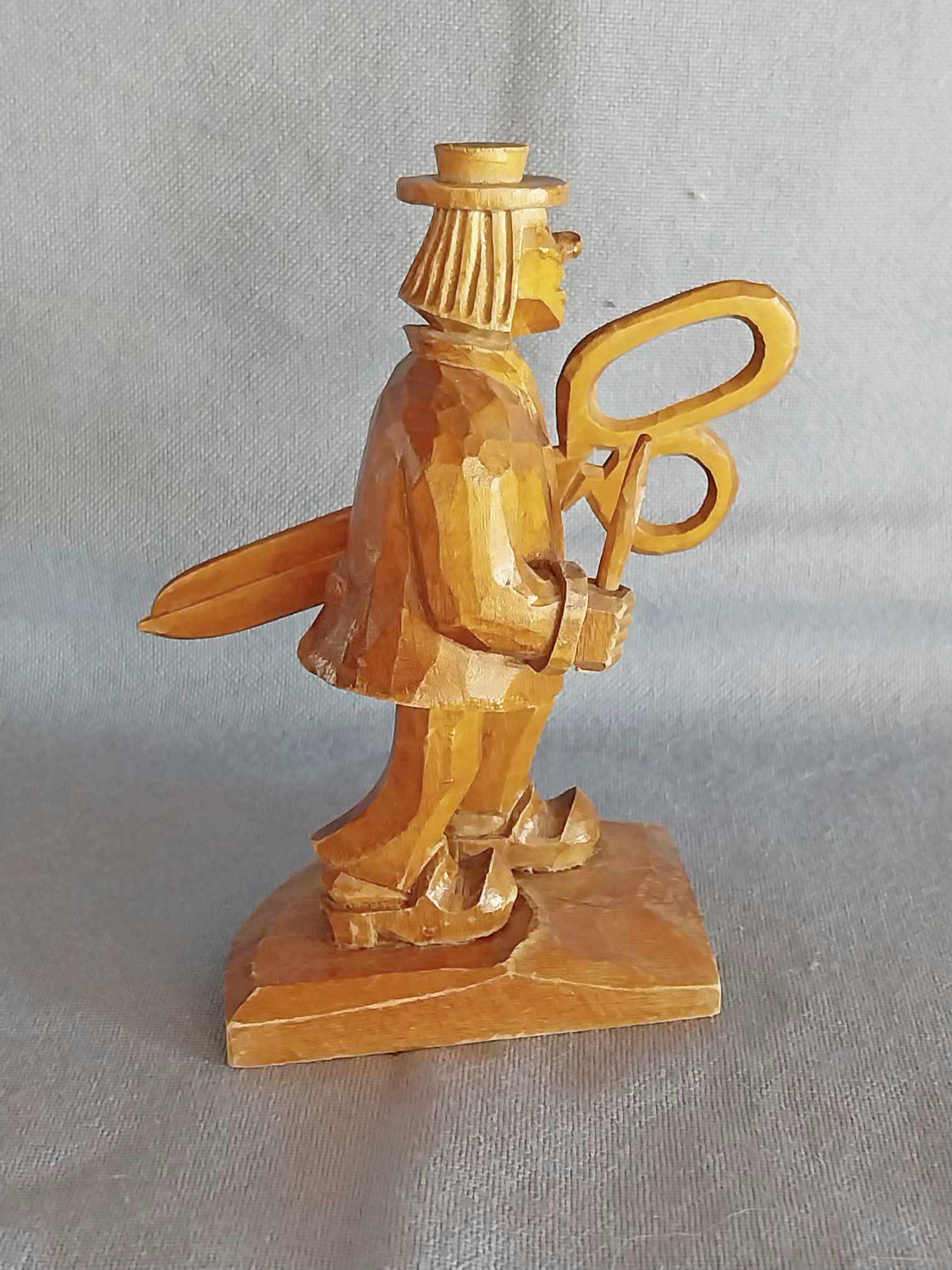 Vintage Hand-Carved Wooden Figure – Man with Scissors, Tailor Figurine, Art Sculpture