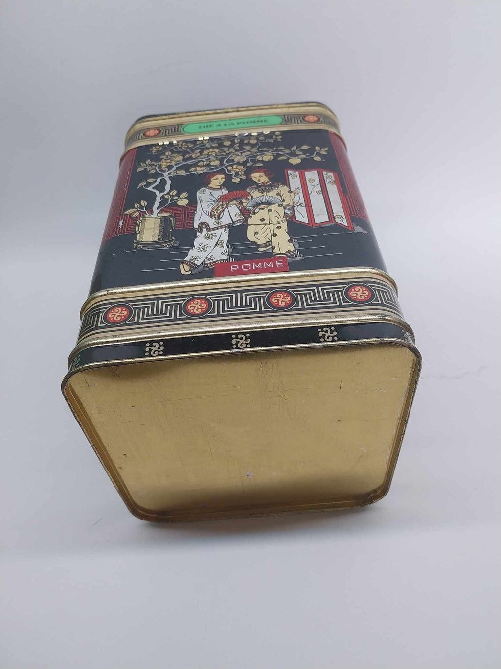Vintage Collectible Tin – Oriental Design, Made in England