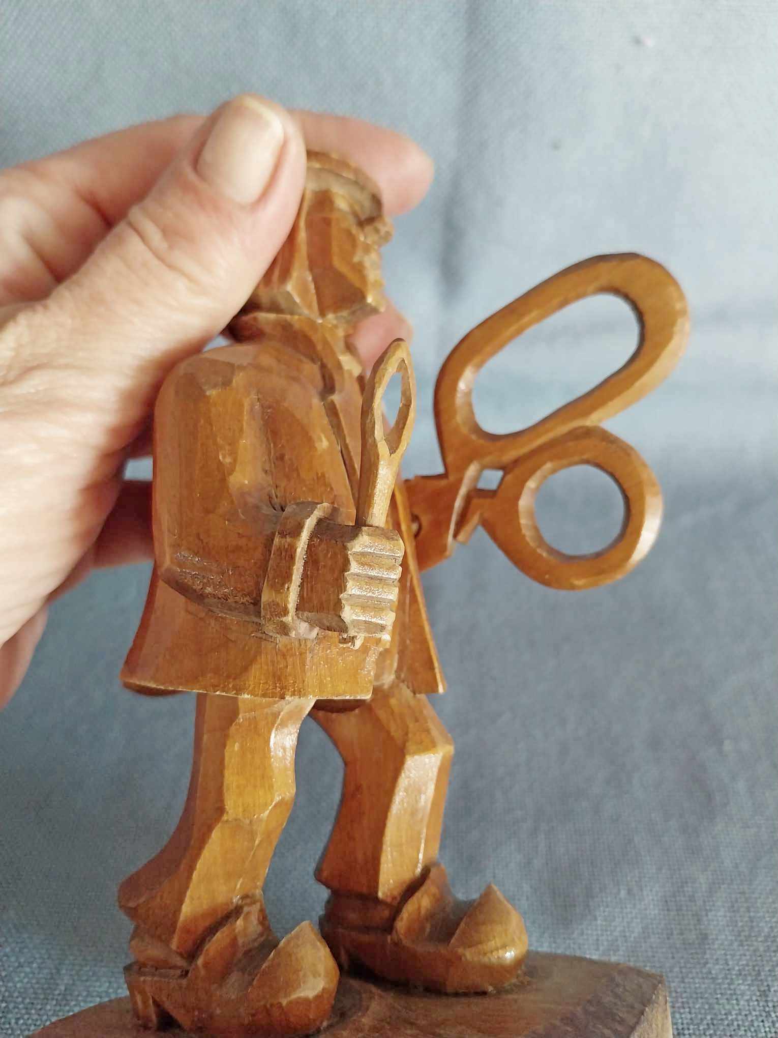 Vintage Hand-Carved Wooden Figure – Man with Scissors, Tailor Figurine, Art Sculpture