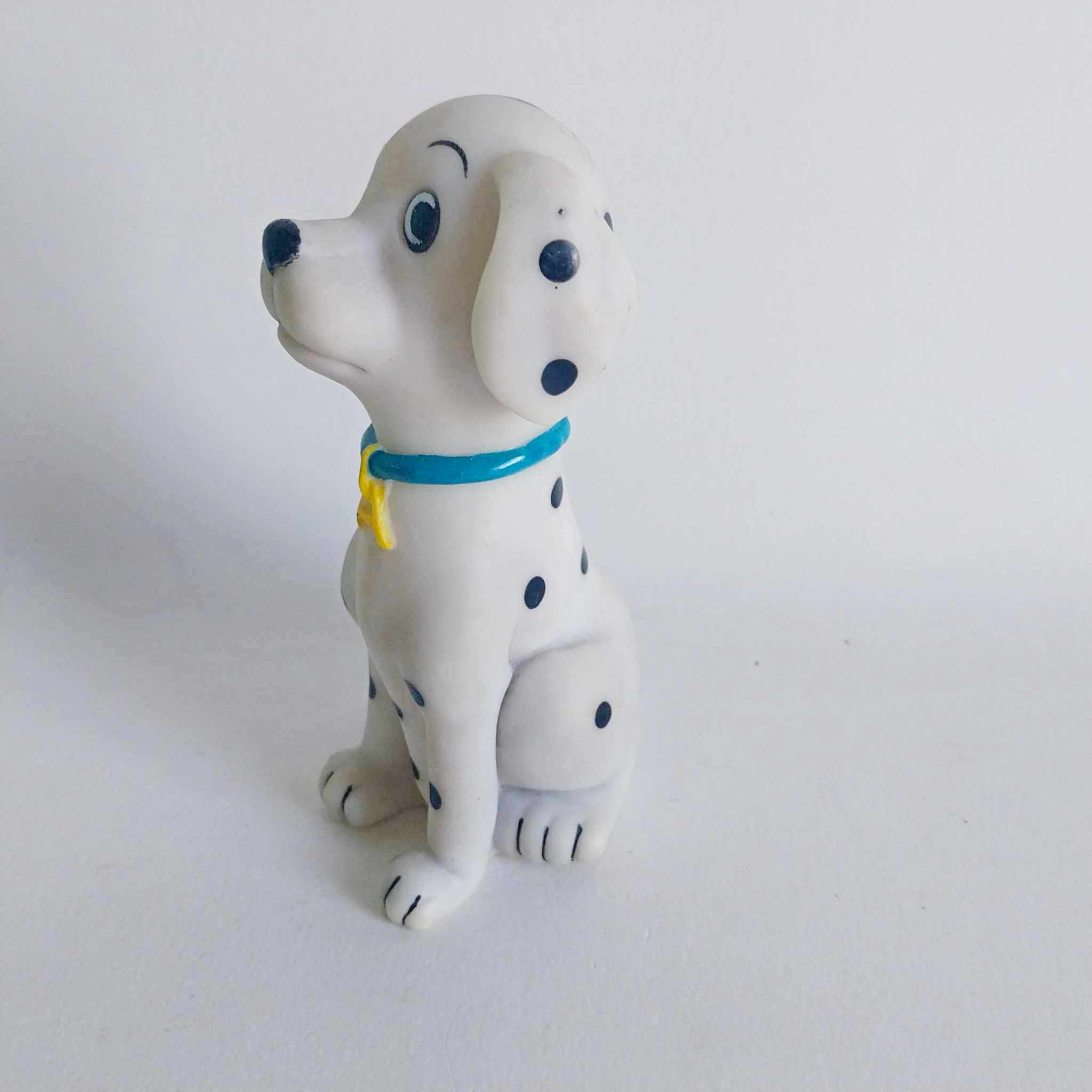 Disney 101 Dalmatians Puppy Rubber Figure – Sitting Dalmatian with Blue Collar & Bone Tag