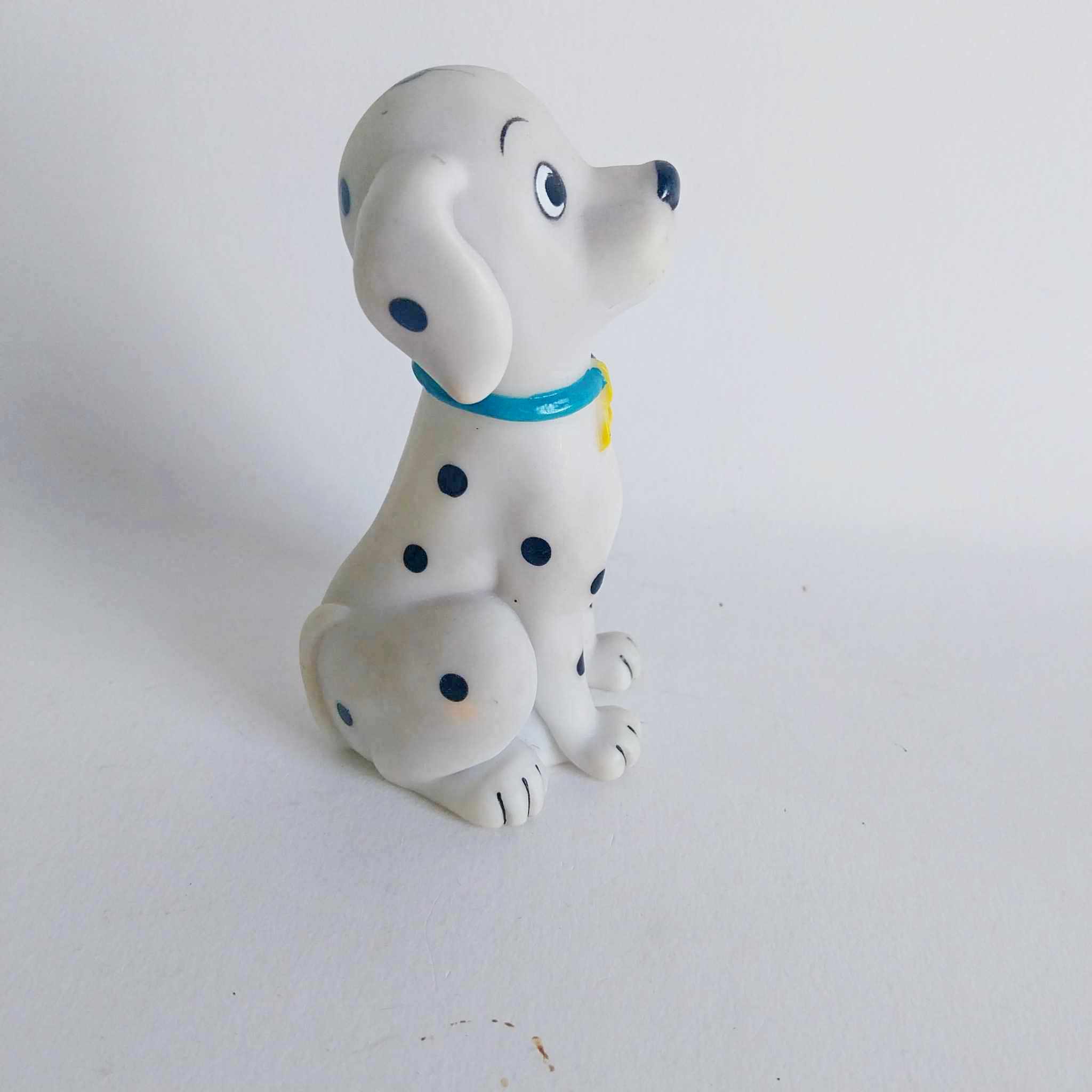 Disney 101 Dalmatians Puppy Rubber Figure – Sitting Dalmatian with Blue Collar & Bone Tag