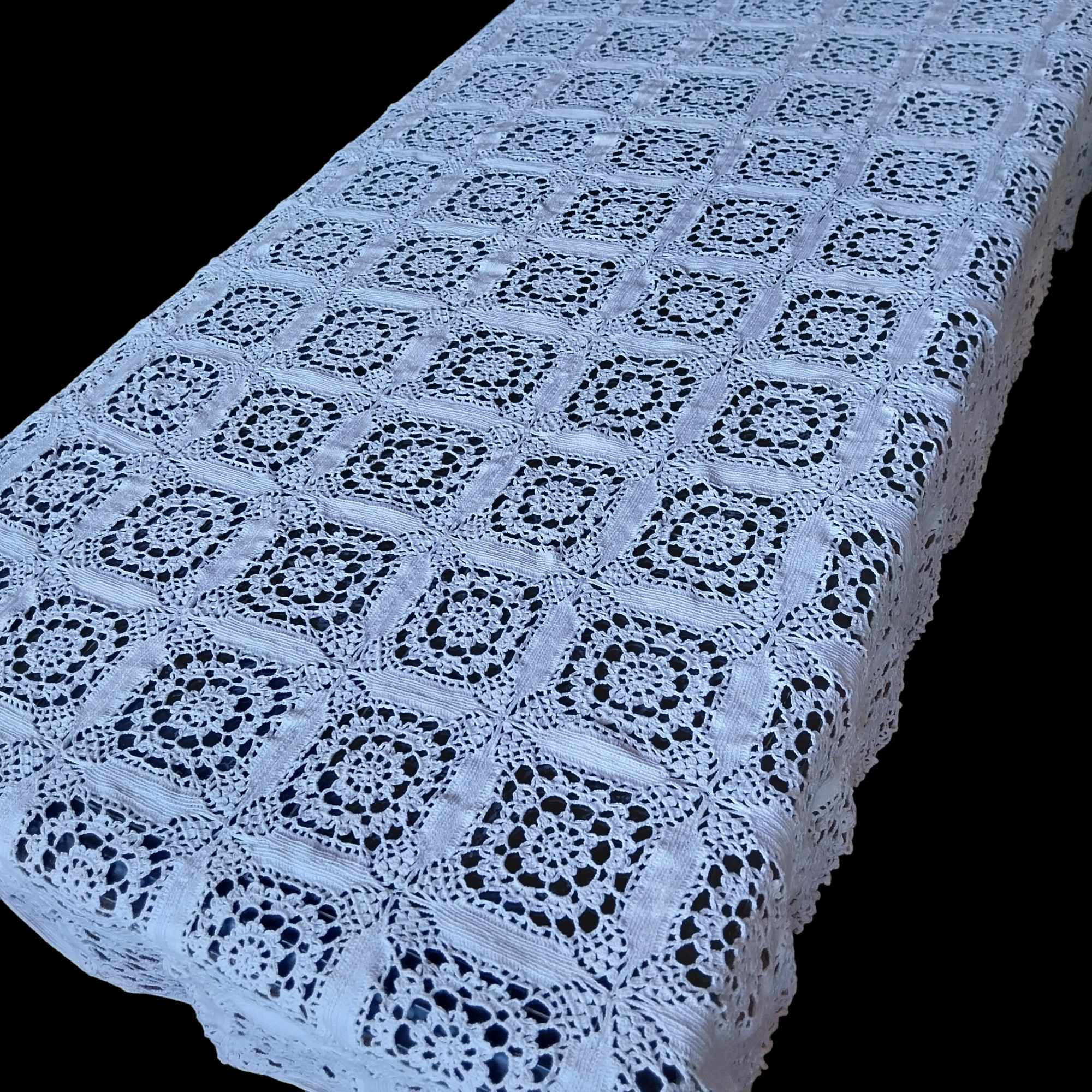Vintage hand crocheted tablecloth, White rectangular tablecloth