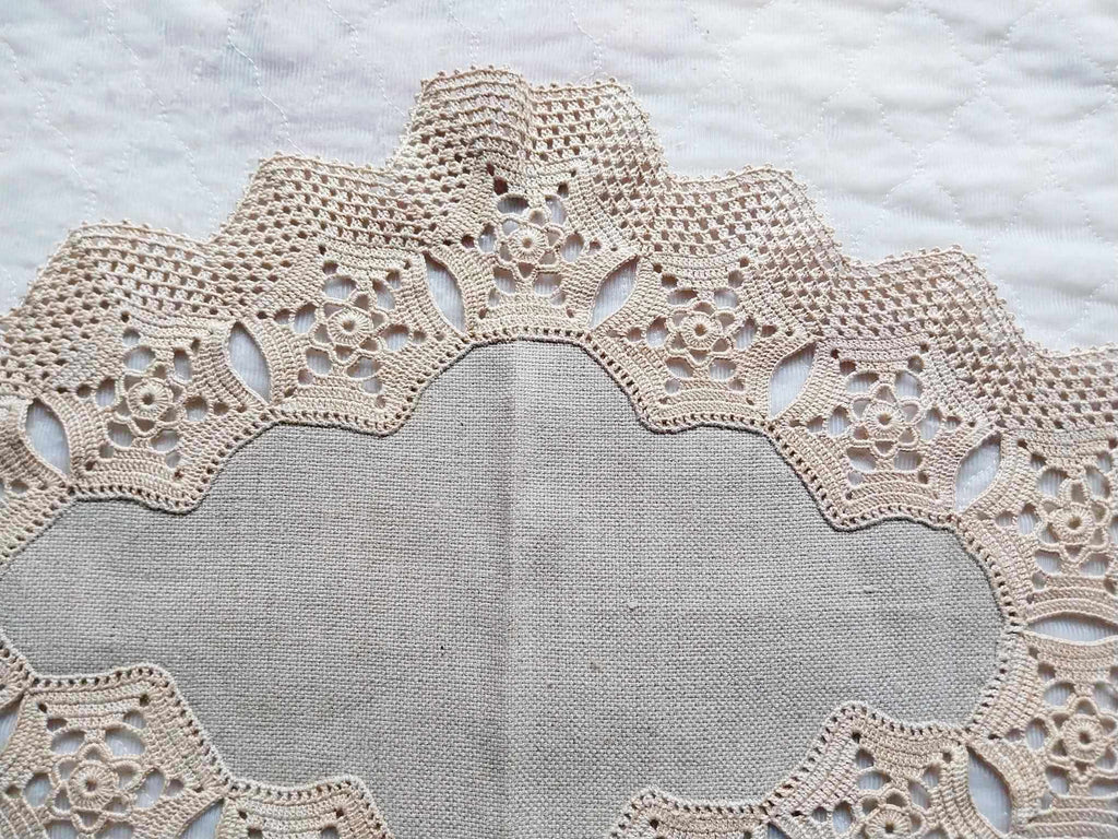Vintage Hand-Crocheted Linen Doily – Diamond-shaped Table Doily with Wide Ecru Lace Border