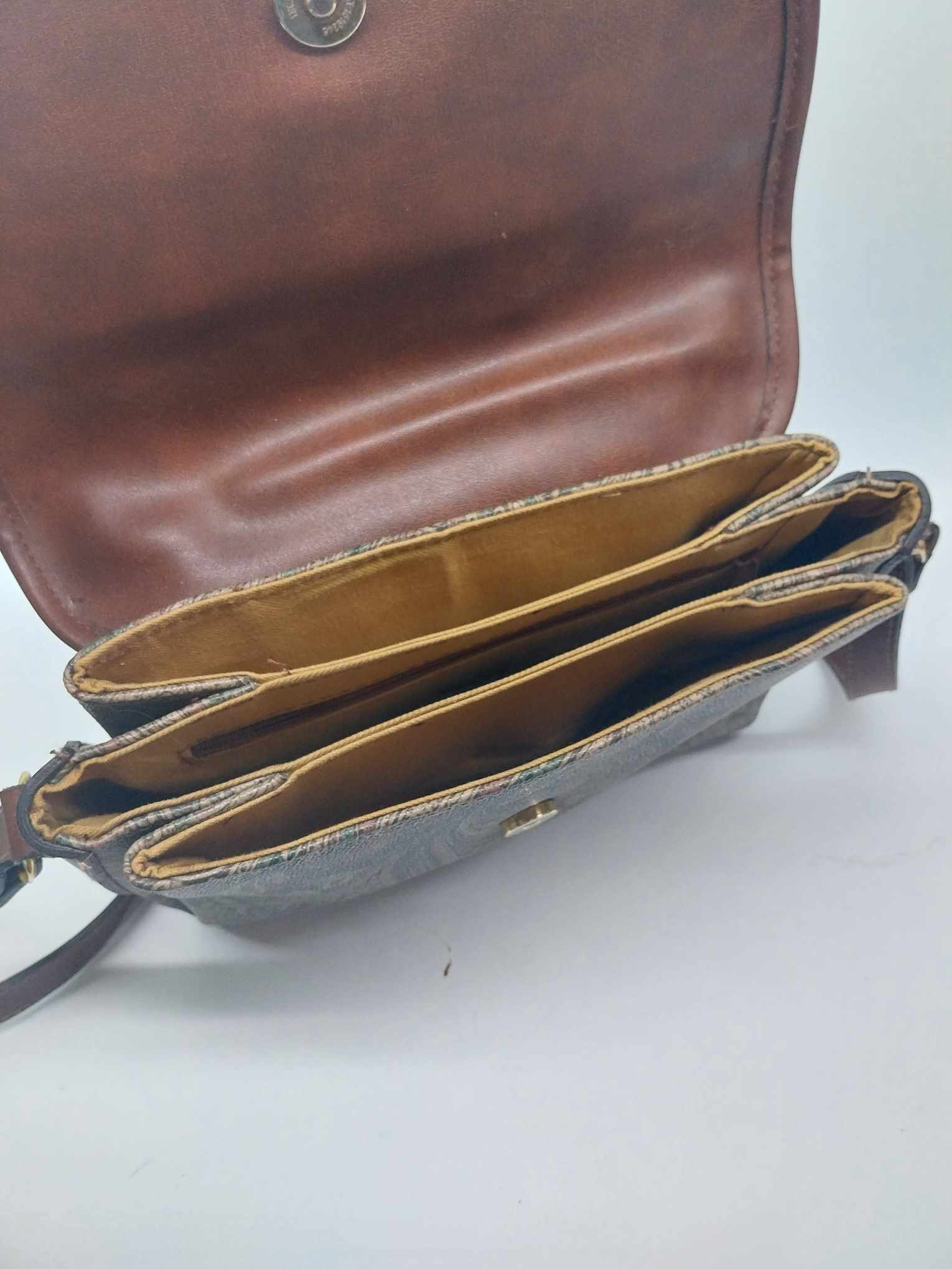 Carryland USA Vintage Paisley Crossbody Bag