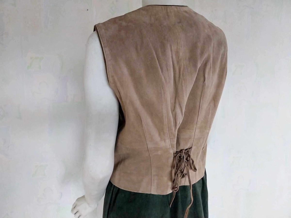 Vintage suede vest front view – Natural Life Landhausmode size 40
