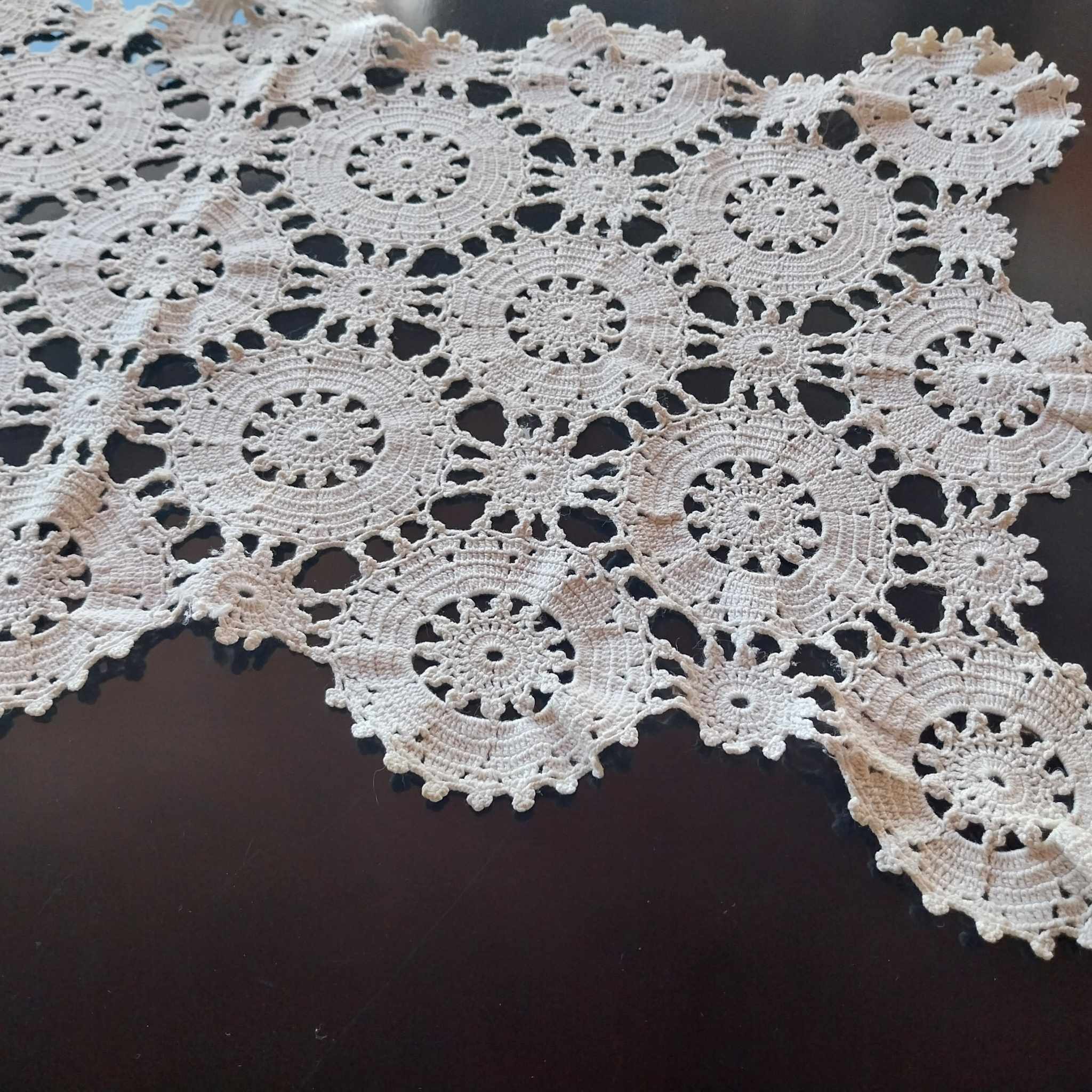 Vintage Hand-Crocheted Lace Table Runner — White Circular Motif Doily Mat