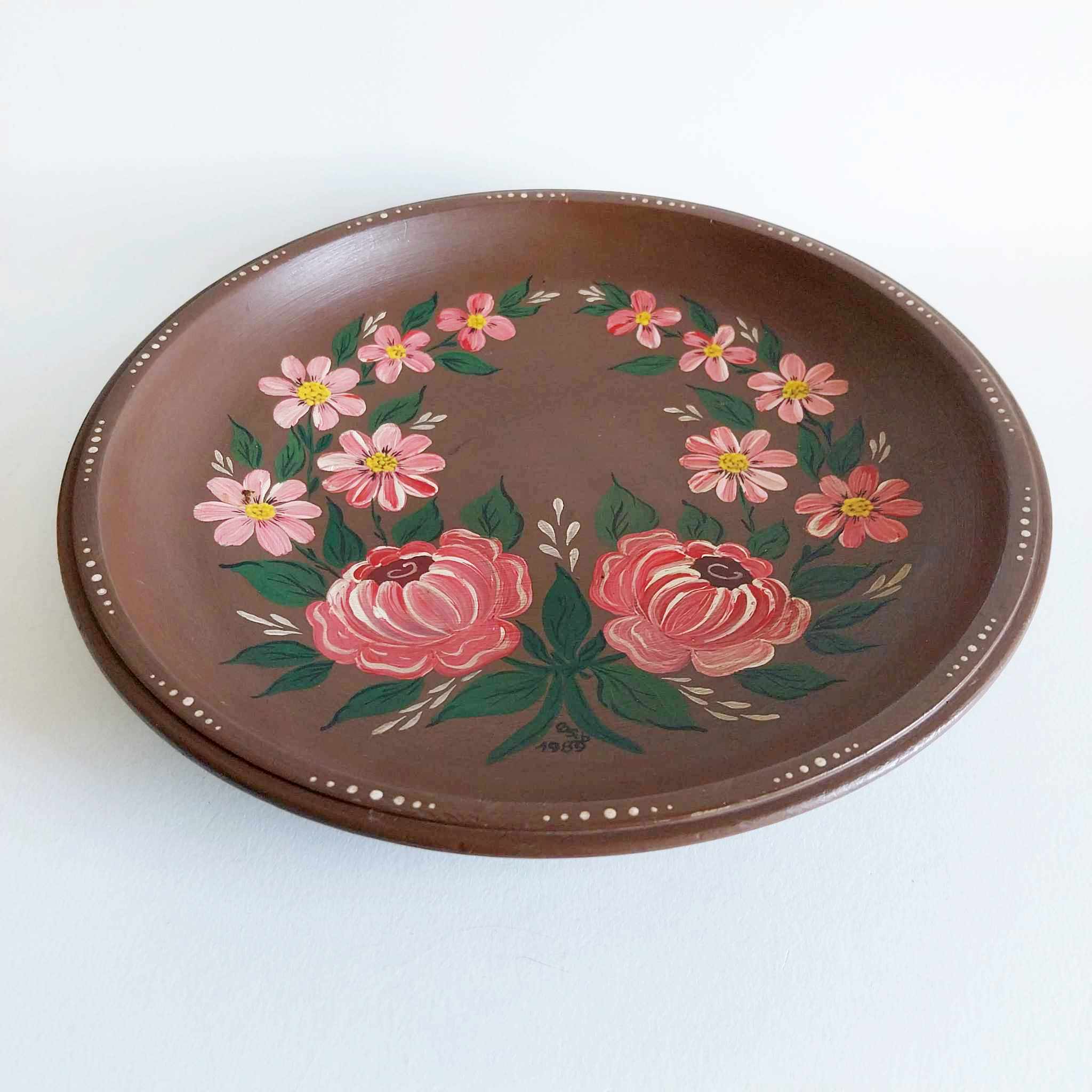 Vintage Hand-painted Wooden Decorative Plate — Floral Folk Art, 1989