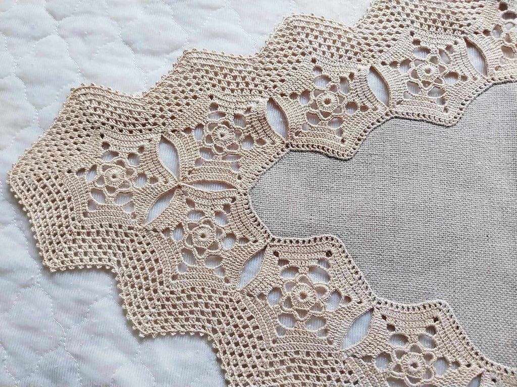 Vintage Hand-Crocheted Linen Doily – Diamond-shaped Table Doily with Wide Ecru Lace Border