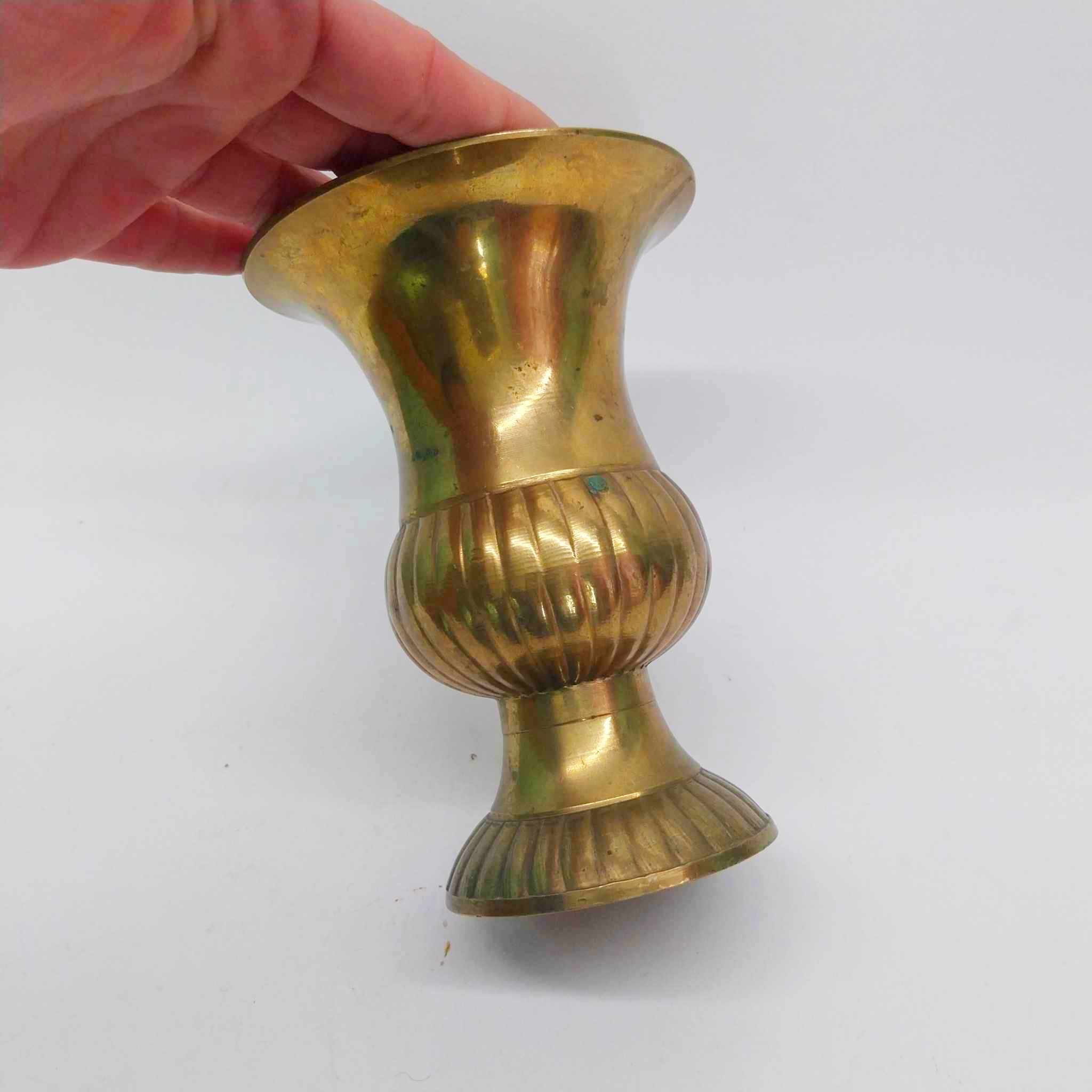 Antique Brass Vase — Ribbed Spiral Relief, Trumpet Neck