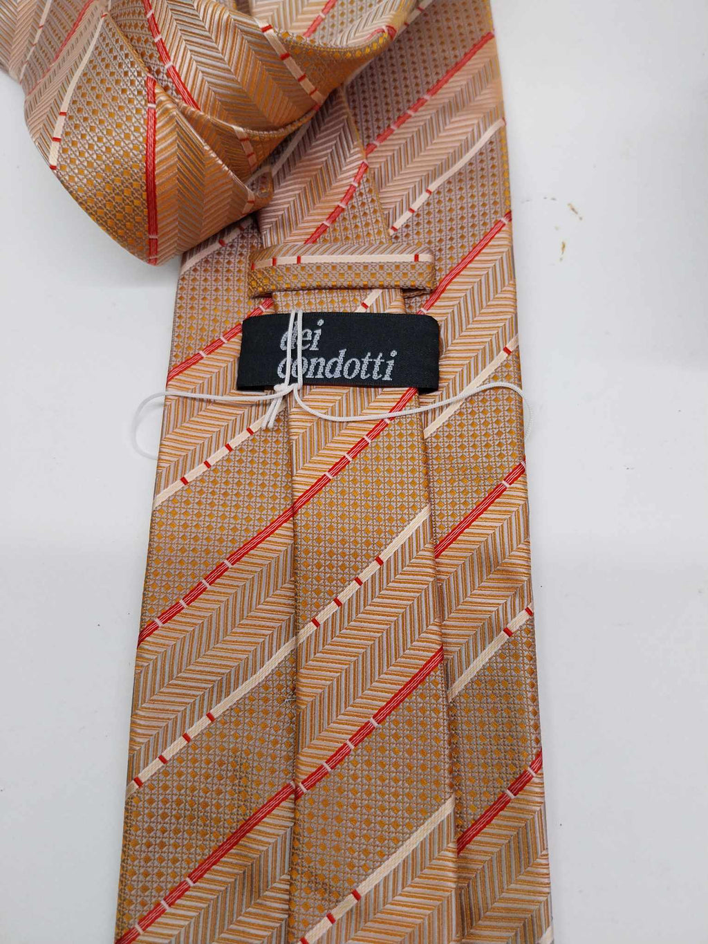 Elegant men's silk tie and cufflinks set by the Italian brand dei condotti, in original box