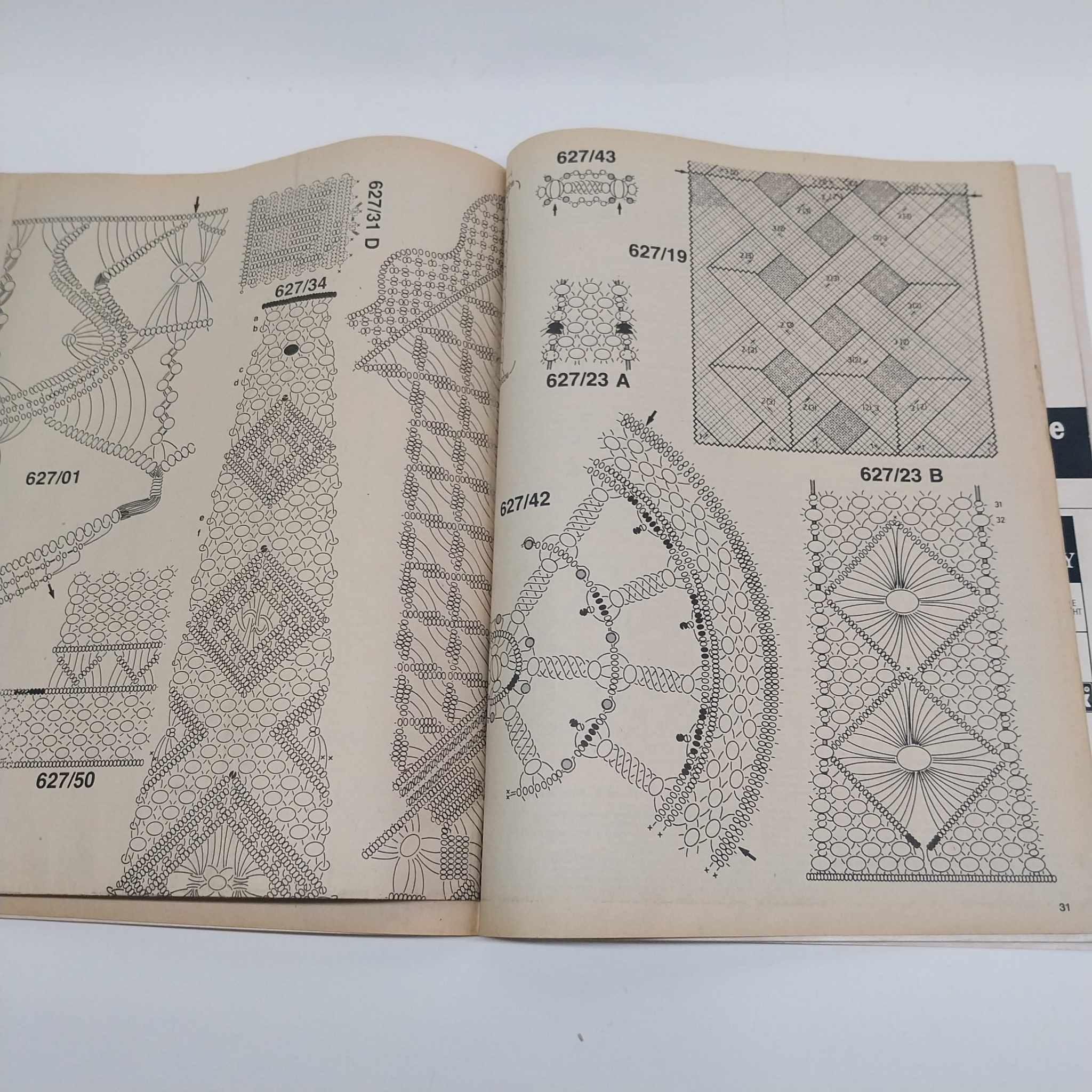 Burda Macramé – Vintage Craft Magazine 1982 (French Edition, E 627)