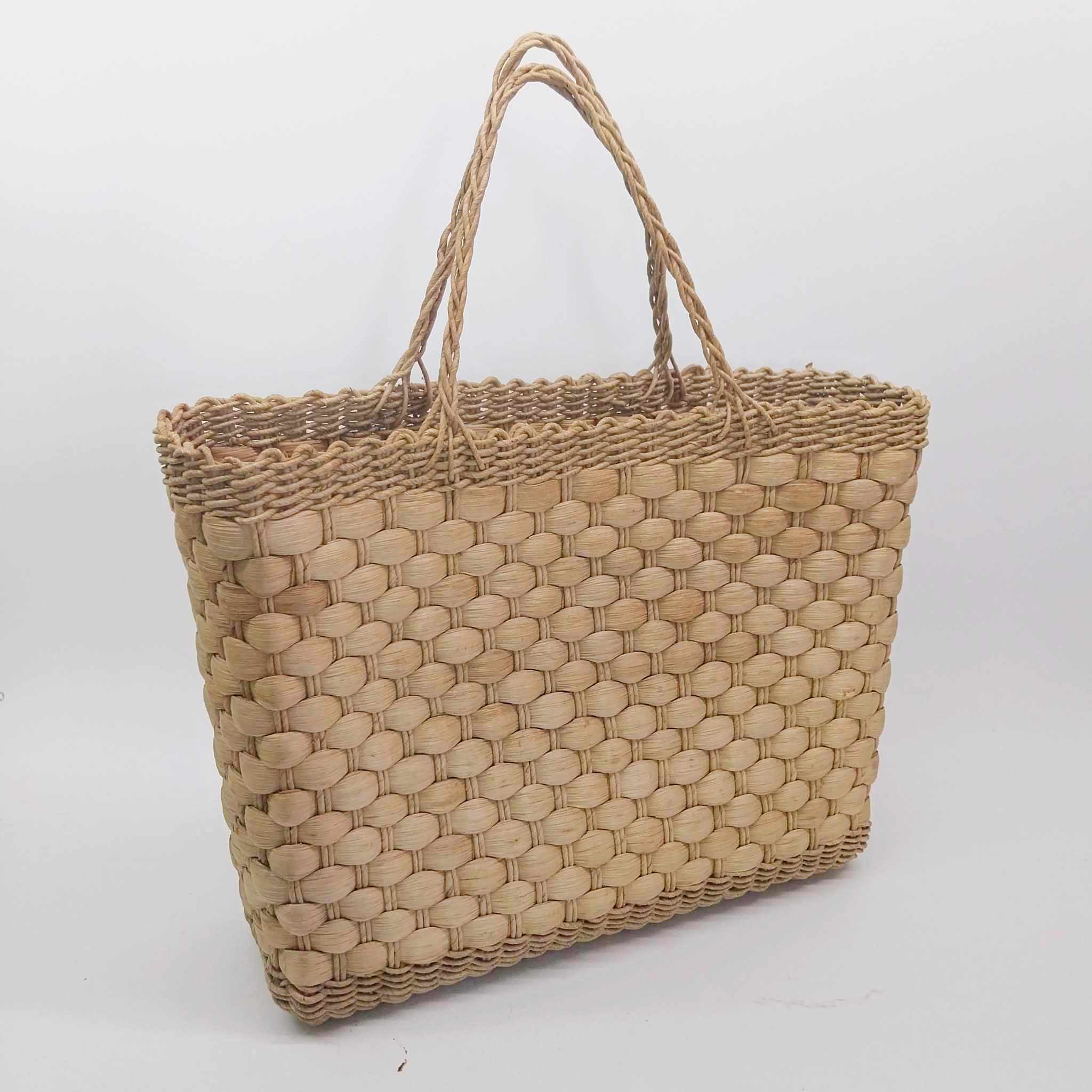 Vintage woven corn leaf bag, Handmade basket made of dried corn leaves
