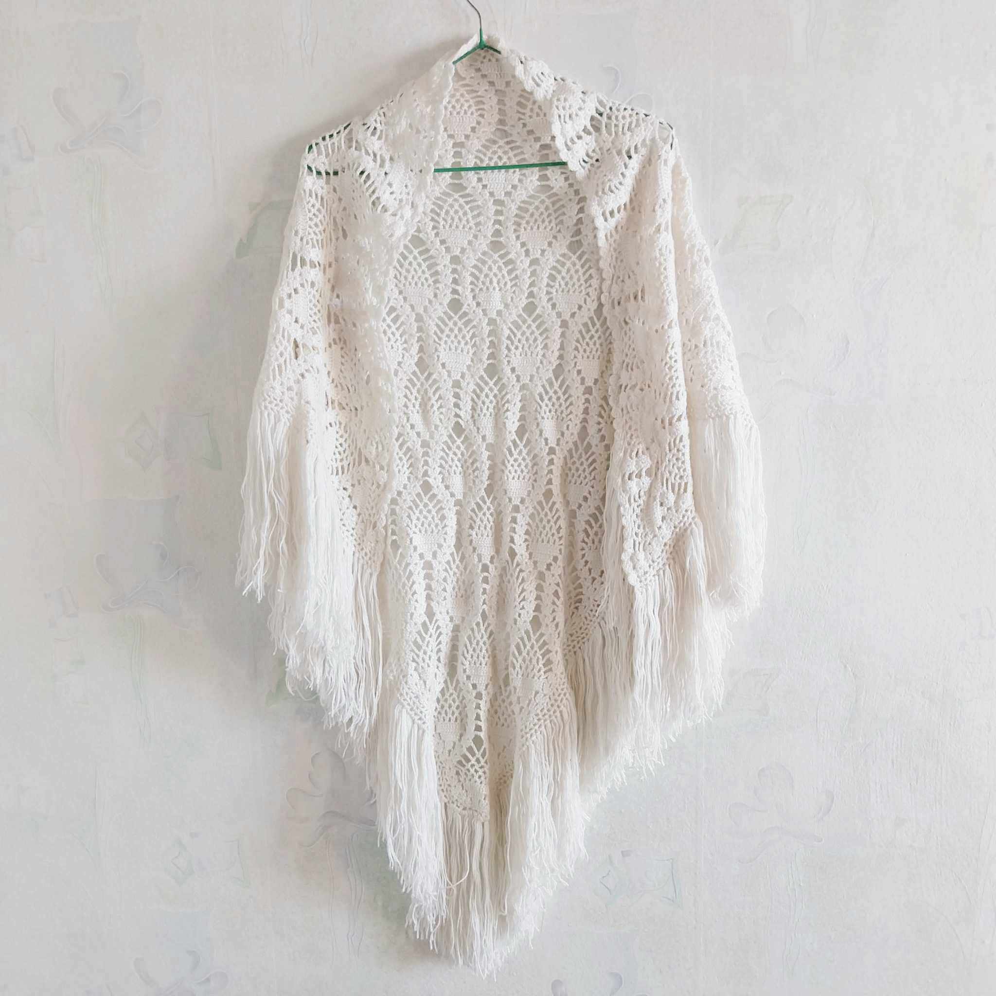 Vintage 1970s Handmade Crochet Shawl — White with long Fringe