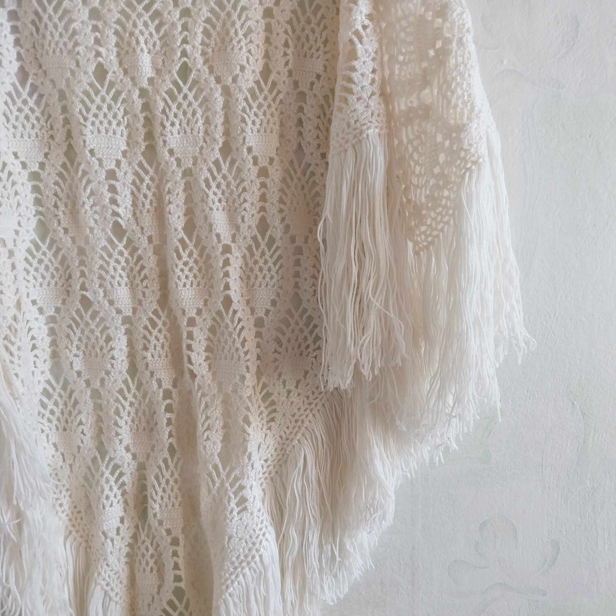 Vintage 1970s Handmade Crochet Shawl — White with long Fringe