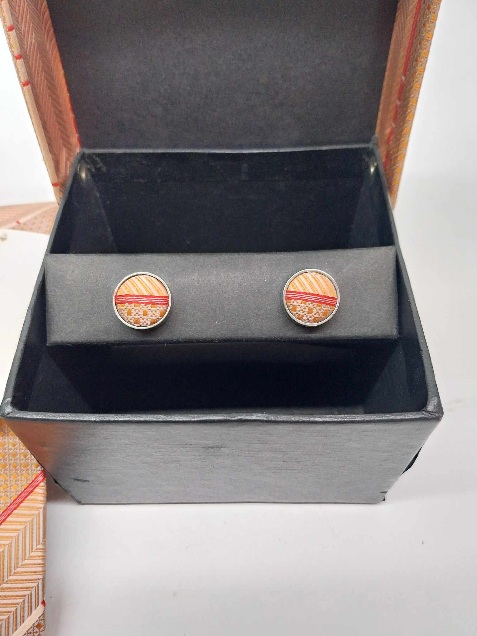 Elegant men's silk tie and cufflinks set by the Italian brand dei condotti, in original box