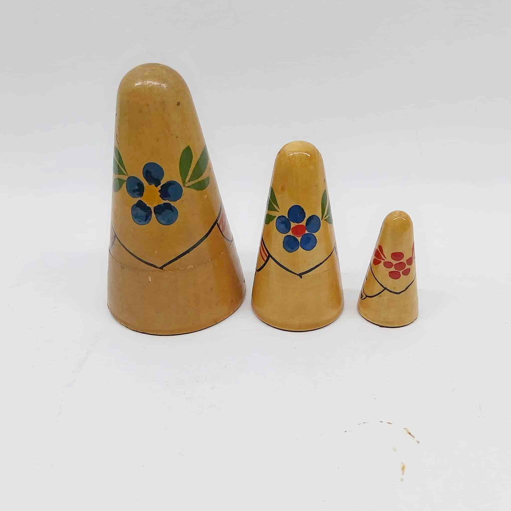 Vintage Russian Matryoshka Nesting Dolls — Set of 3 Conical Matryoshka Dolls