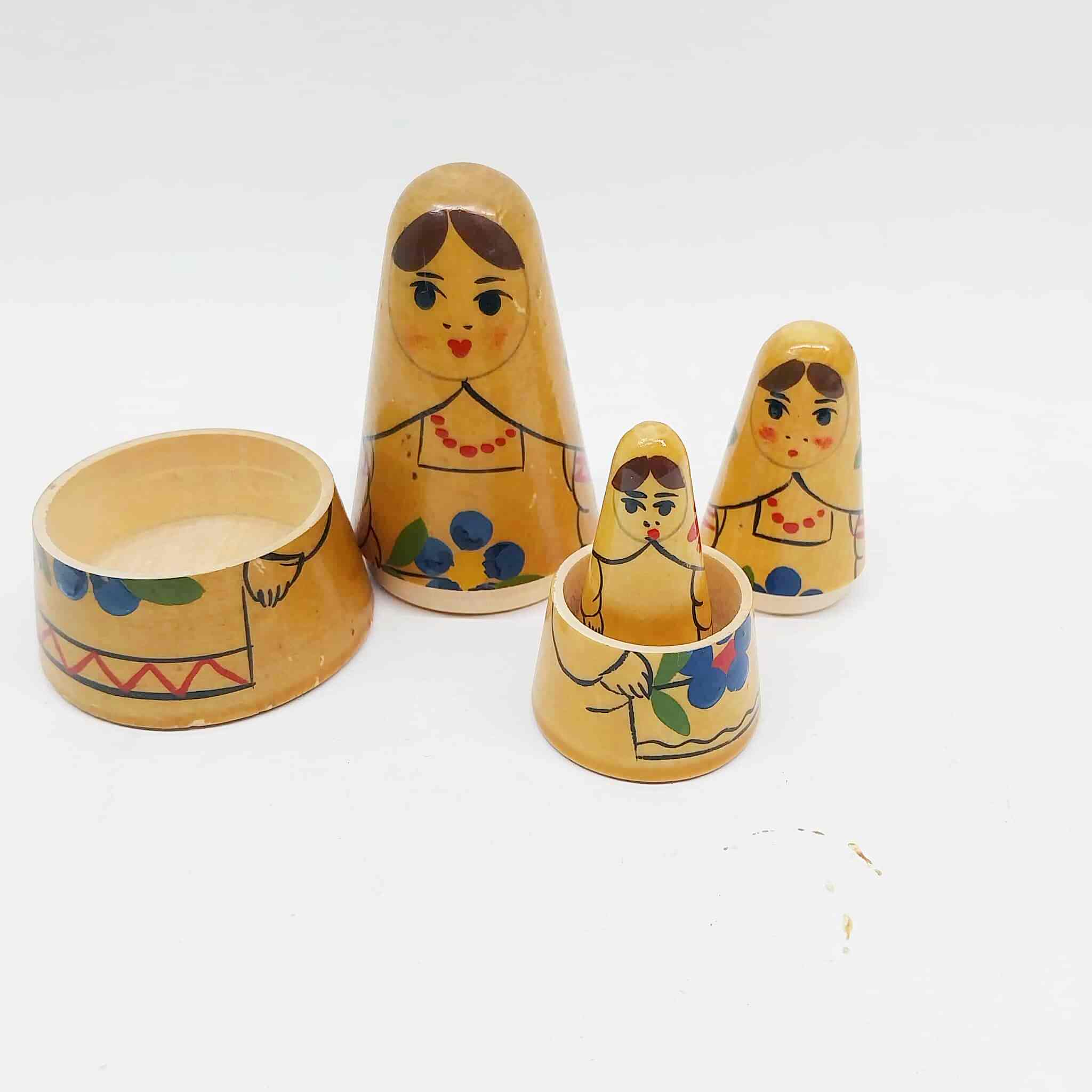 Vintage Russian Matryoshka Nesting Dolls — Set of 3 Conical Matryoshka Dolls