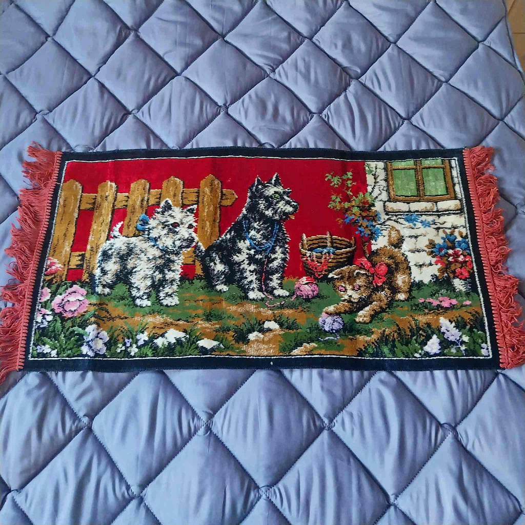 Vintage plush wall rug with puppies and kitten, 70s