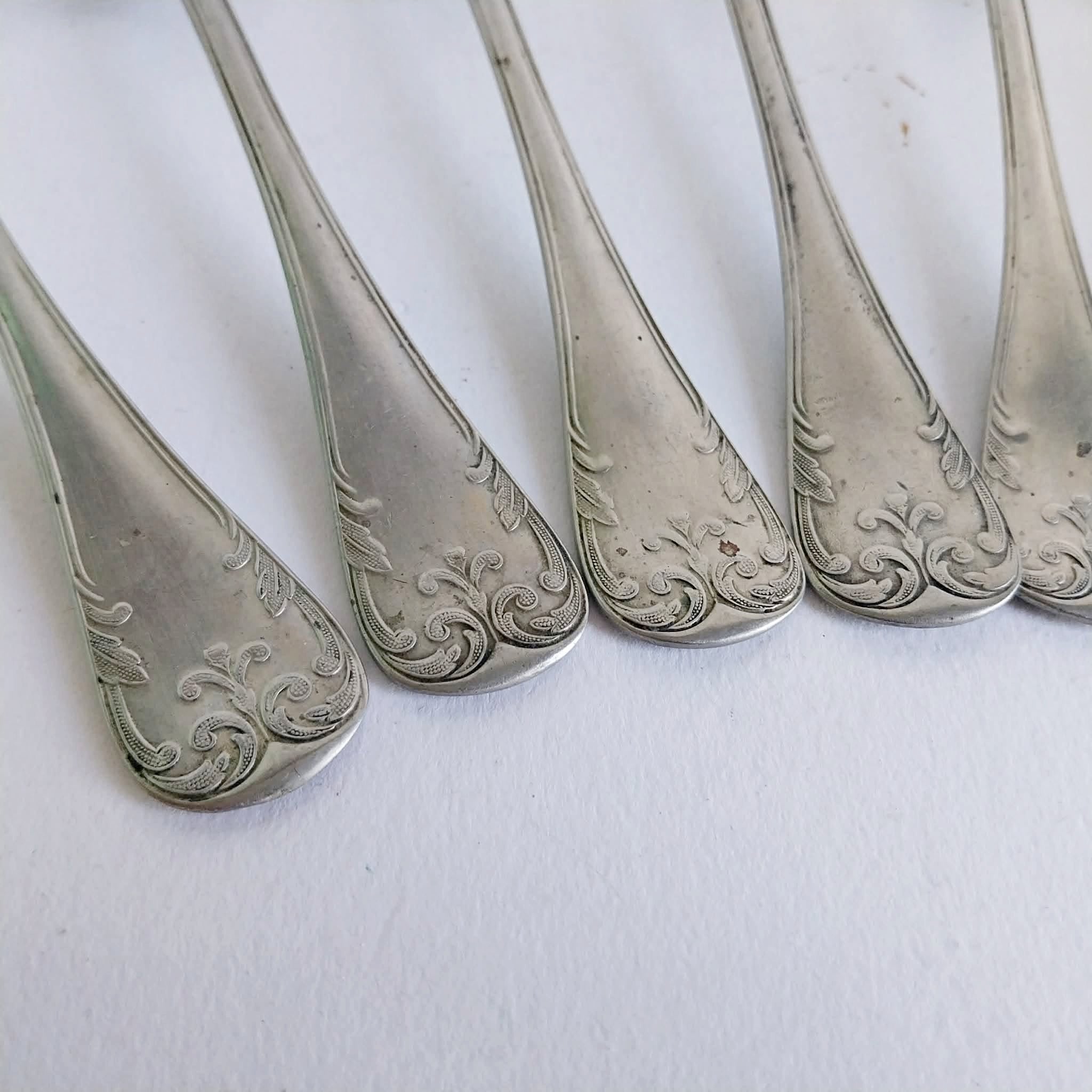 Vintage ALPACCA Silver-Plated Dinner Spoons – Set of 8 with Floral Engraving