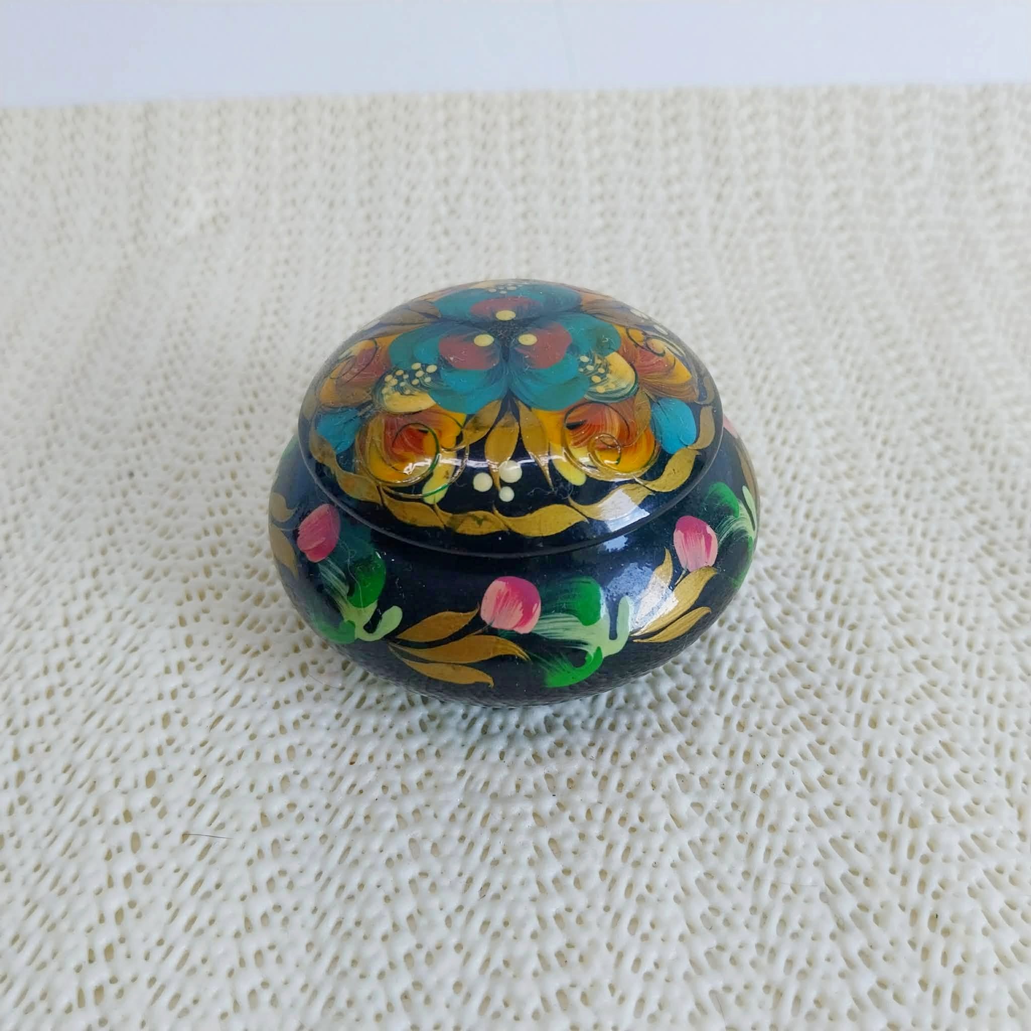 Vintage Ukrainian Lacquered Wooden Trinket Box — Black with Hand-Painted Floral Motifs