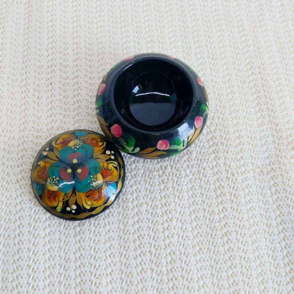 Vintage Ukrainian Lacquered Wooden Trinket Box — Black with Hand-Painted Floral Motifs