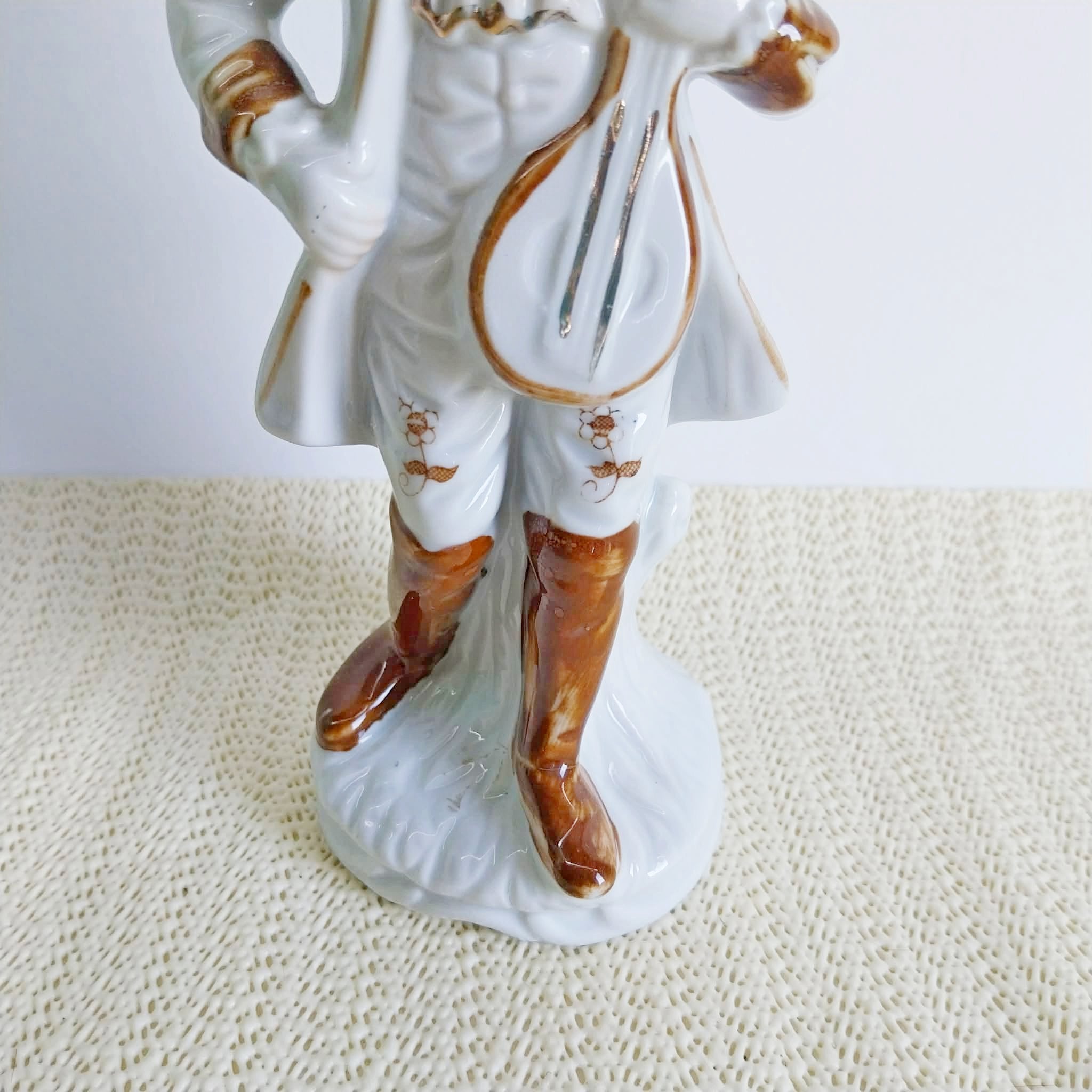 Vintage Porcelain Figurine — 18th Century Gentleman