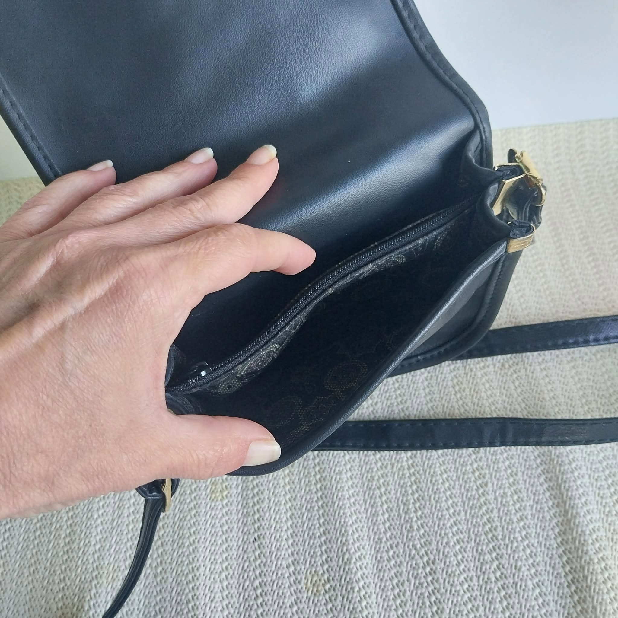 Vintage Edelweiss Crossbody Bag — Black Suede & Faux Leather