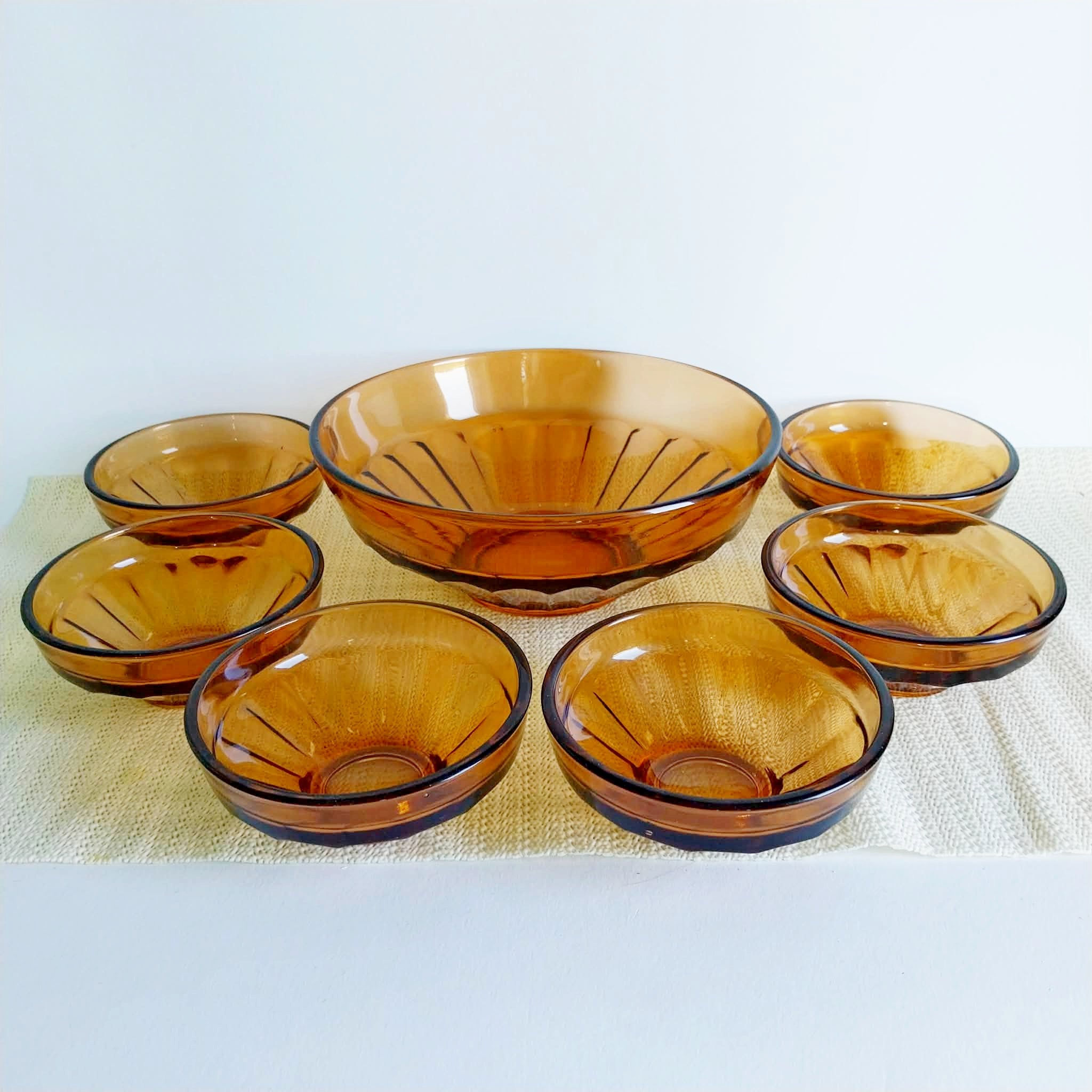 Bulgarian Amber Glass Bowl Set – 1980s Vintage, 7 pcs