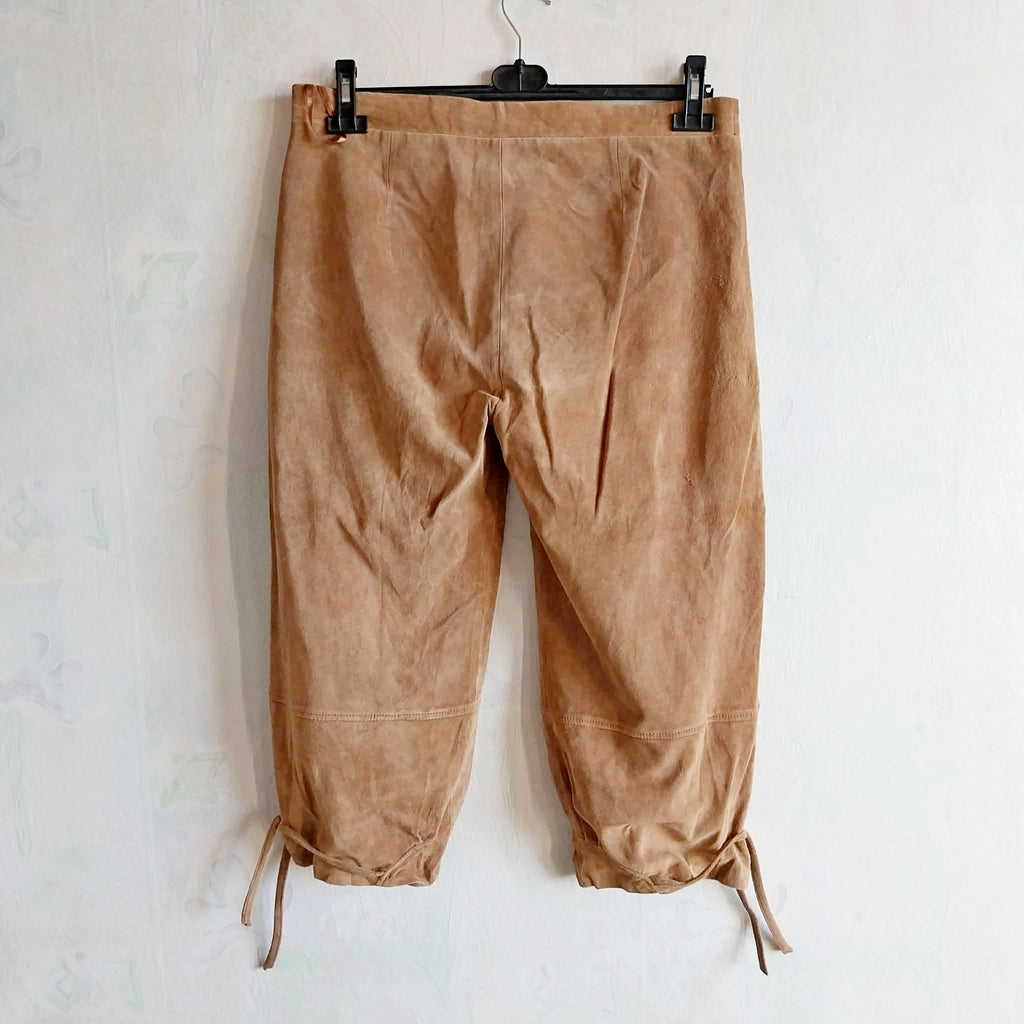 Dirndl Capri Pants, Women's Suede Pants, Camel Brown Capri Pants