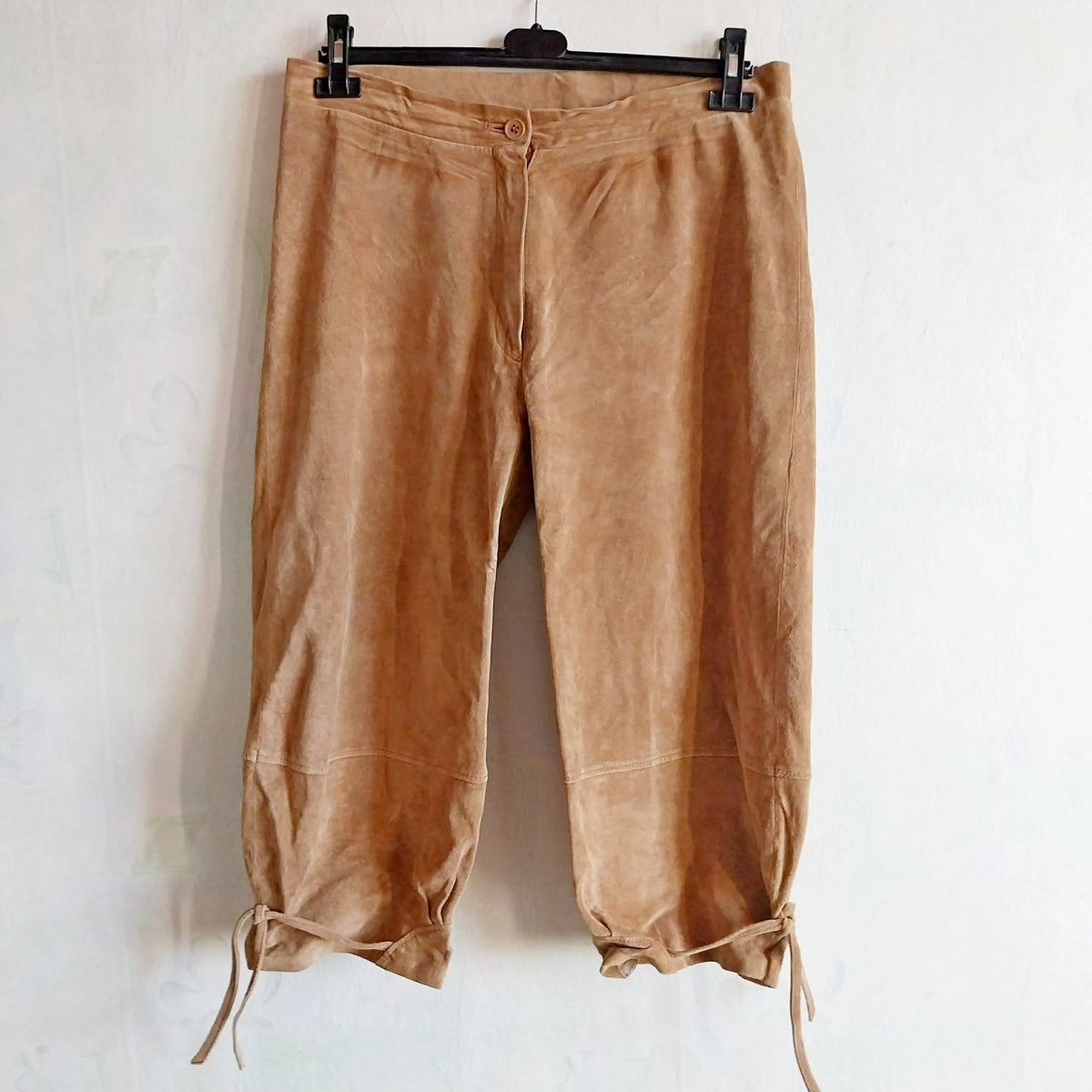 Dirndl Capri Pants, Women's Suede Pants, Camel Brown Capri Pants